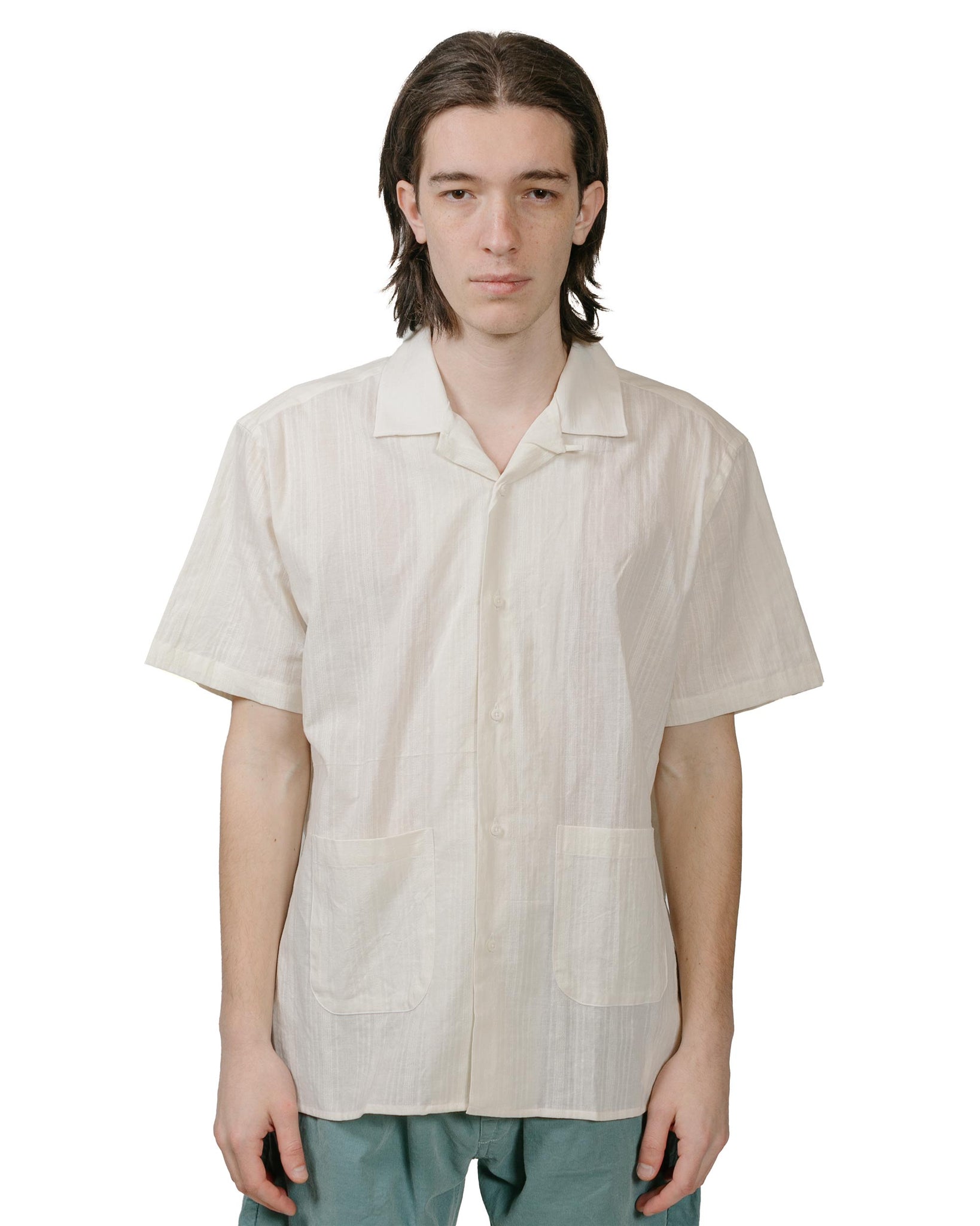 Gitman Vintage Bros. Cream Cotton/Linen Yarn-Dyed Dobby Beach Shirt model front