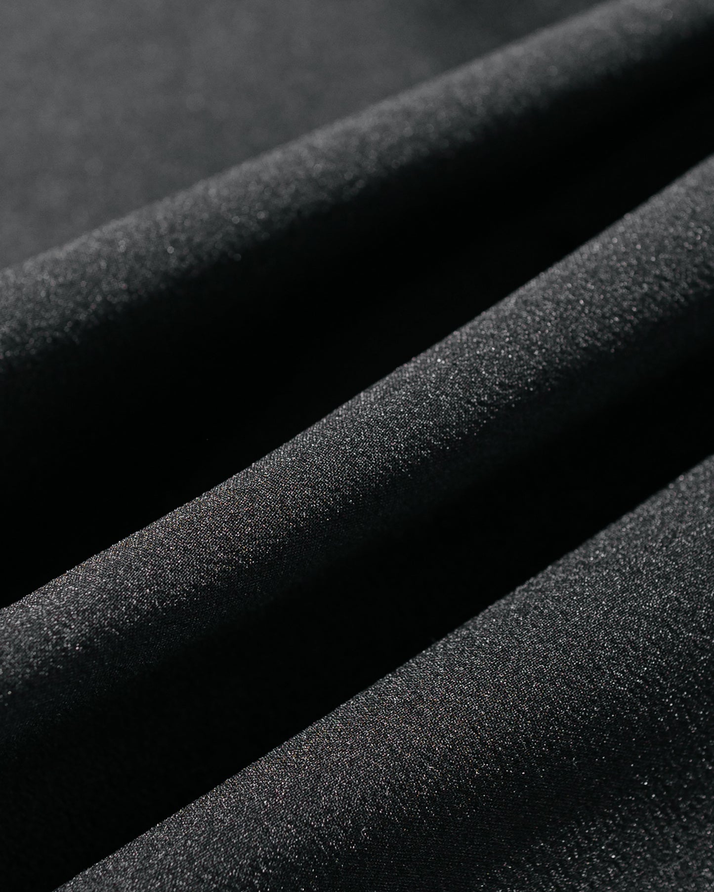 Goldwin One Tuck Tapered Light Stretch Shorts Black fabric