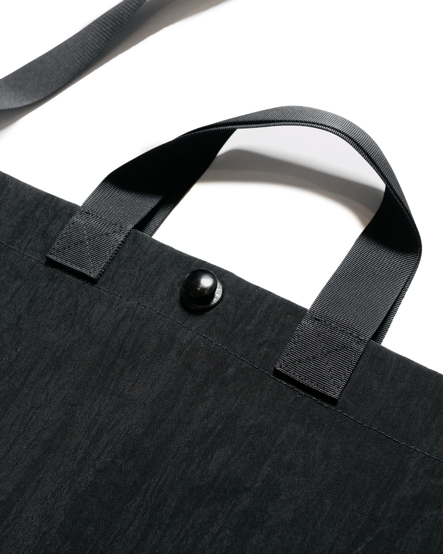 MAN-TLE R0 Bag-1 Black Nylon detail