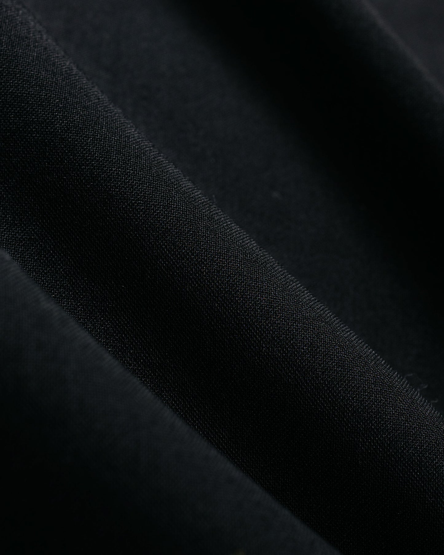 MARKAWARE Italian Open Collar S/S Shirt Organic Wool 2/80 Tropical Black