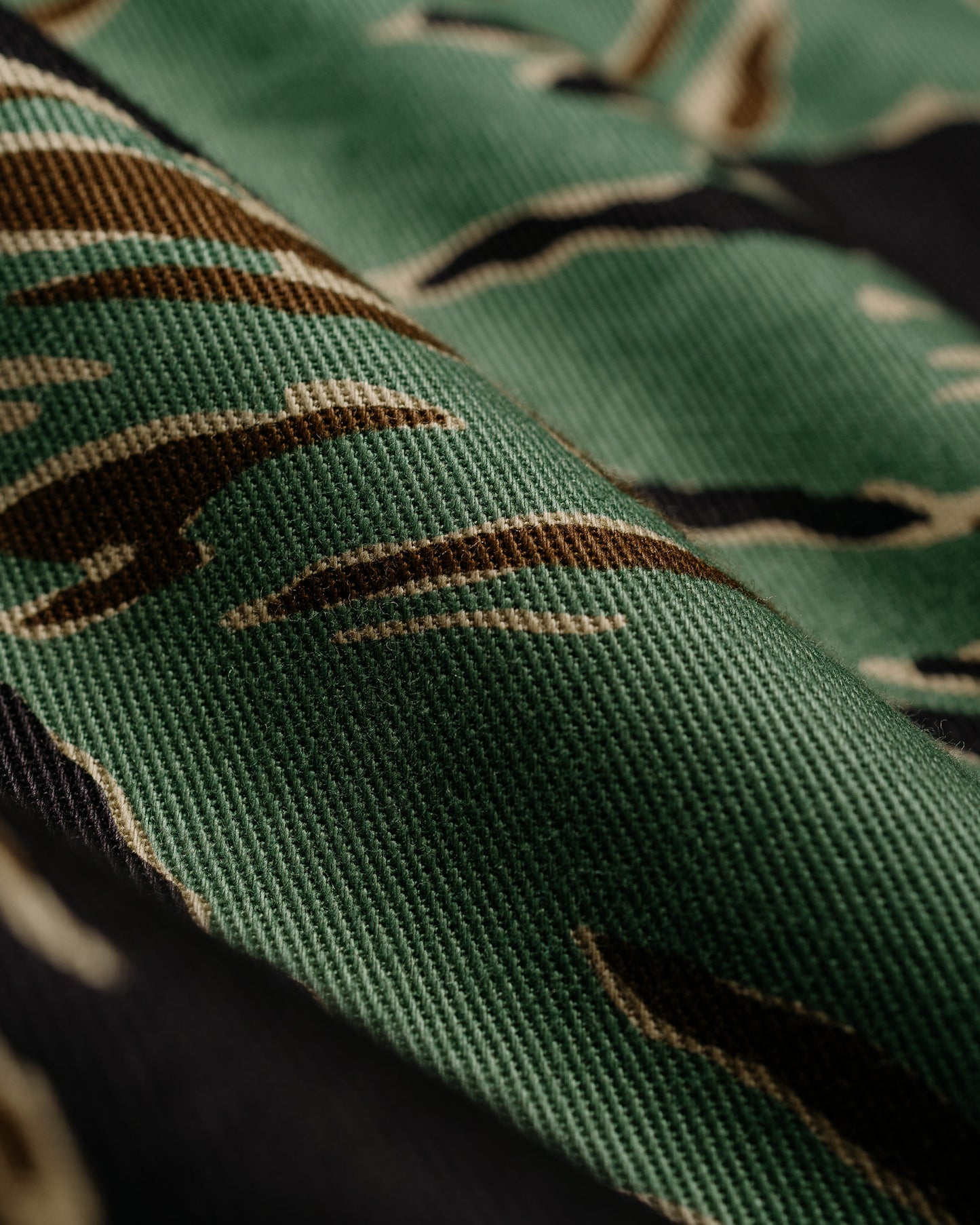The Real McCoy's MP26004 Tiger Camouflage Swim Shorts / John Wayne Green