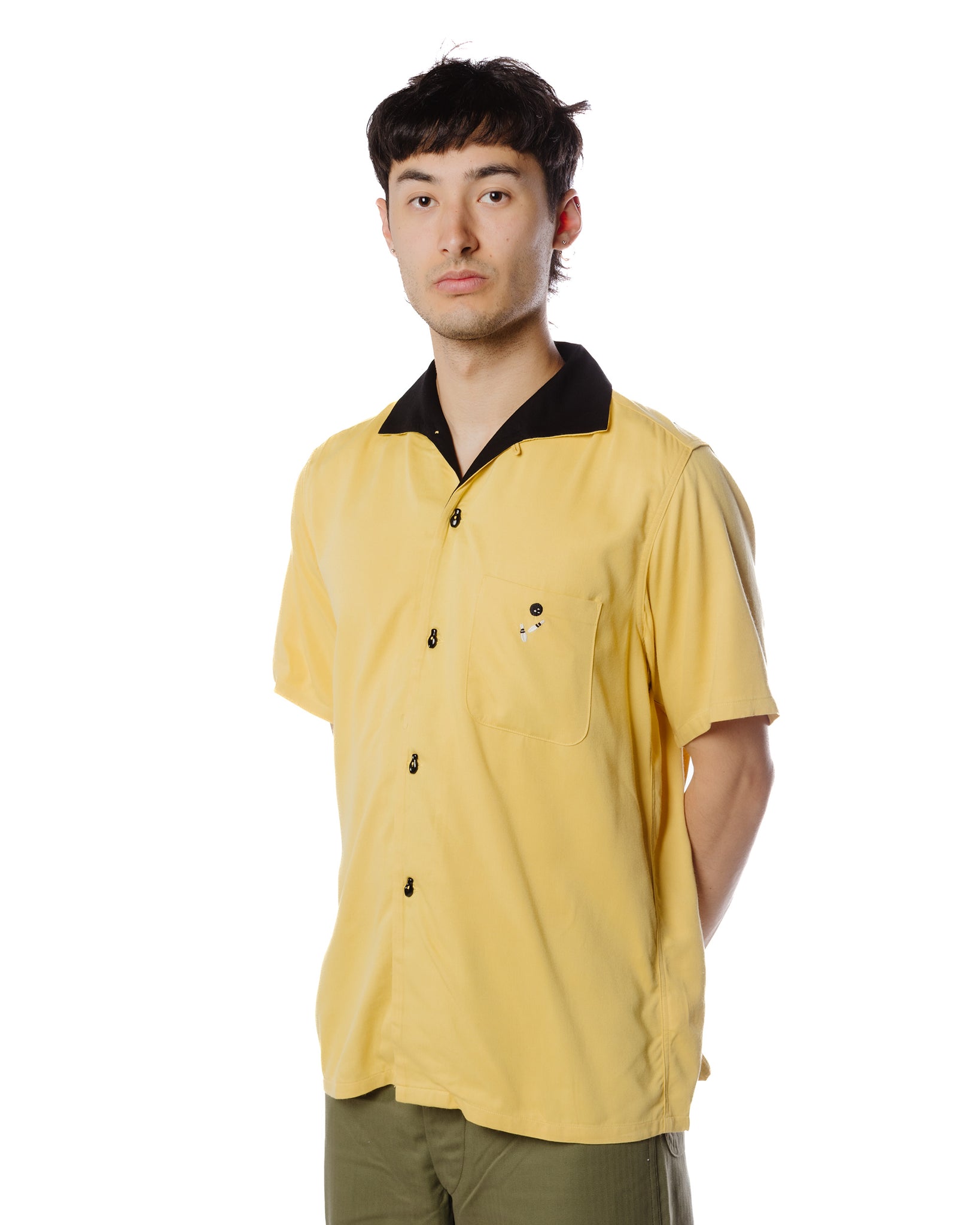 The Real McCoy's MS22002 Rayon Bowling Shirt / Jolly Roger Yellow Model Detail