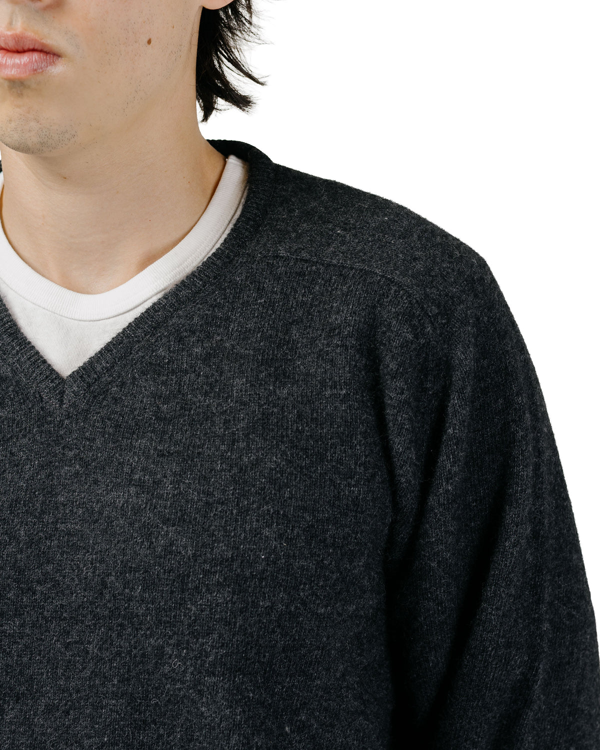 Amomento Racoon V-Neck Knit Charcoal