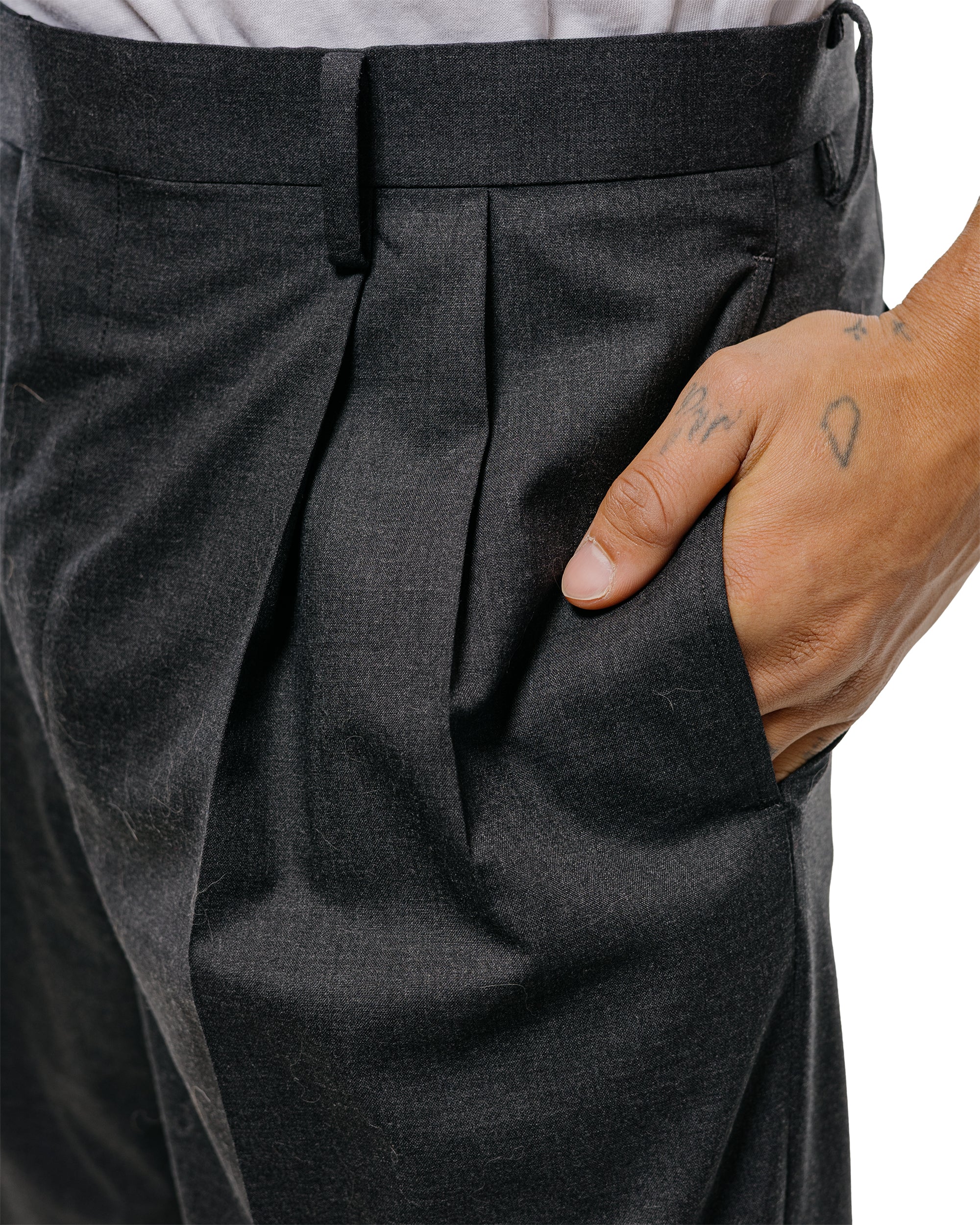 Auralee Ultra Fine Tropical Wool Two-Tuck Slacks Top Charcoal