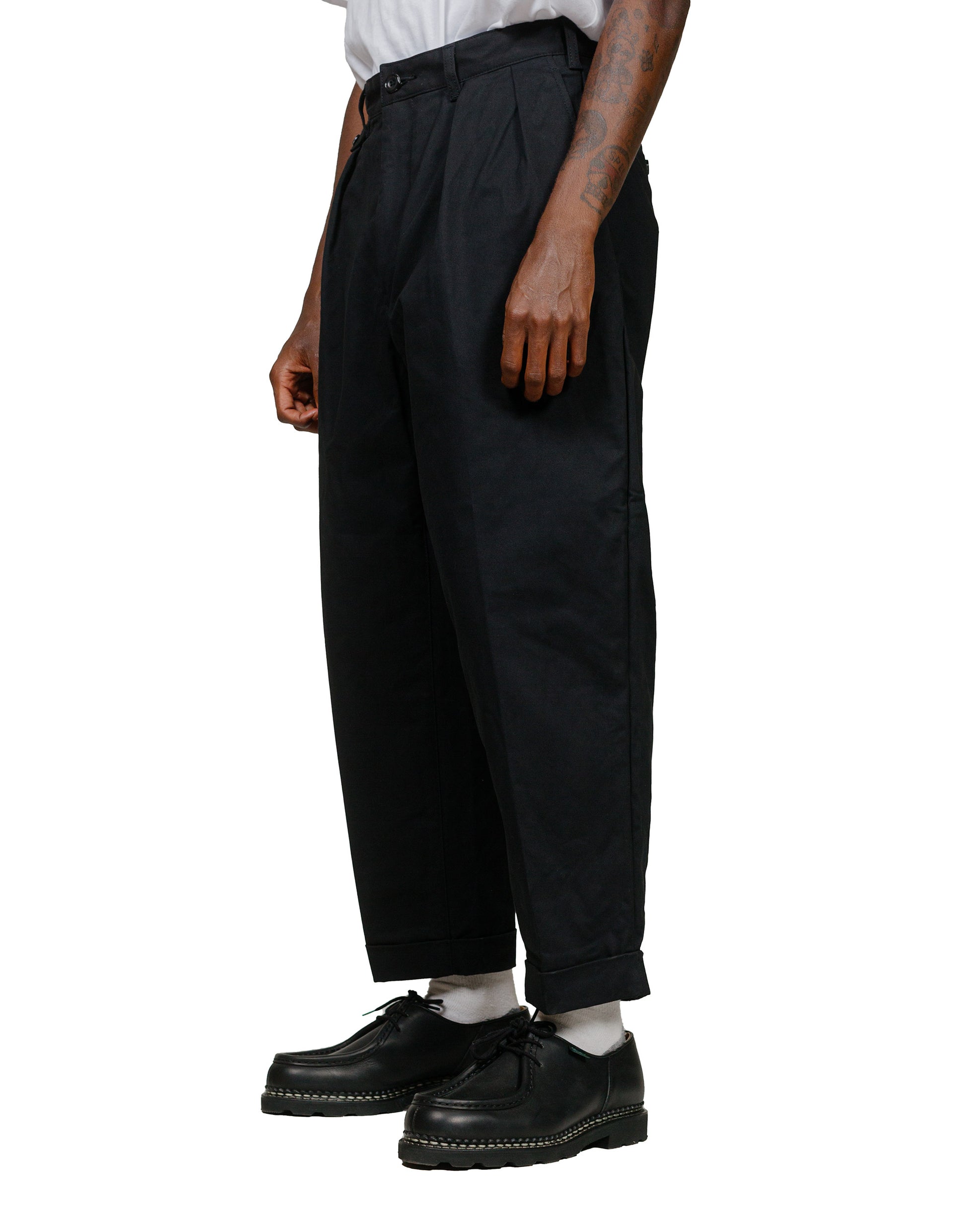 Beams Plus 2Pleats Twill Black model front