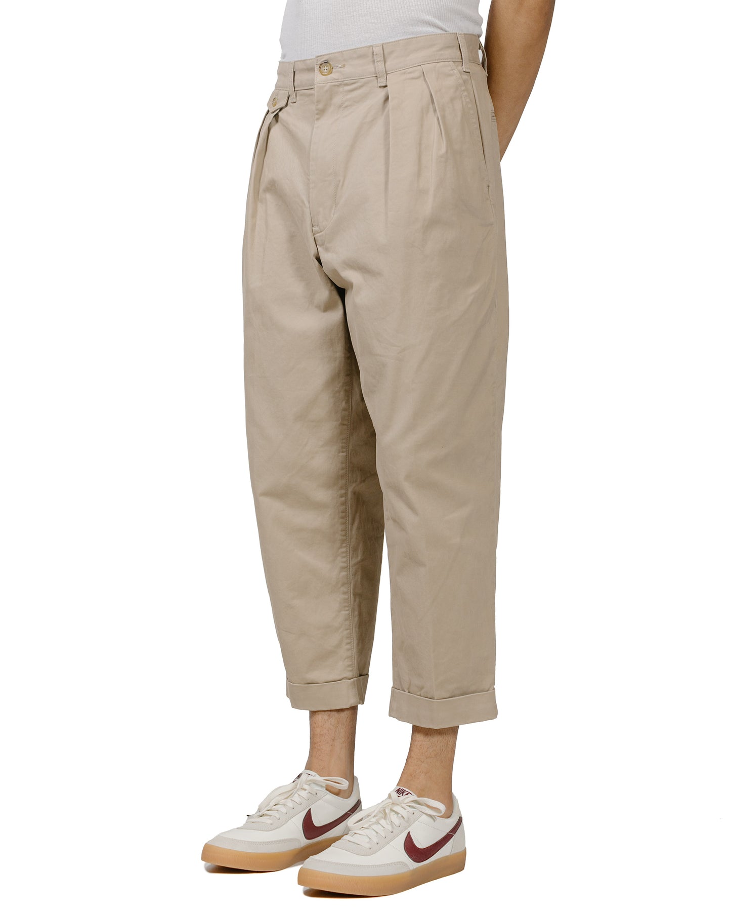 Beams Plus 2Pleats Twill Khaki model front