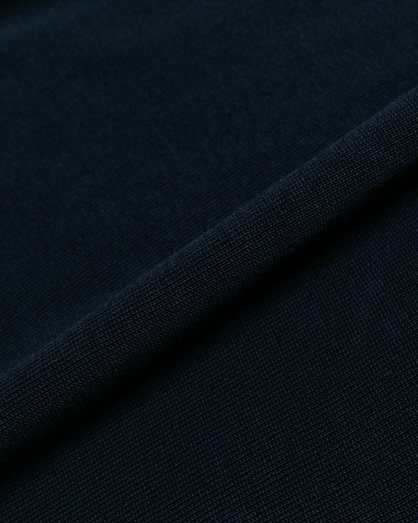 Beams Plus Knit Polo 12G Navy fabric