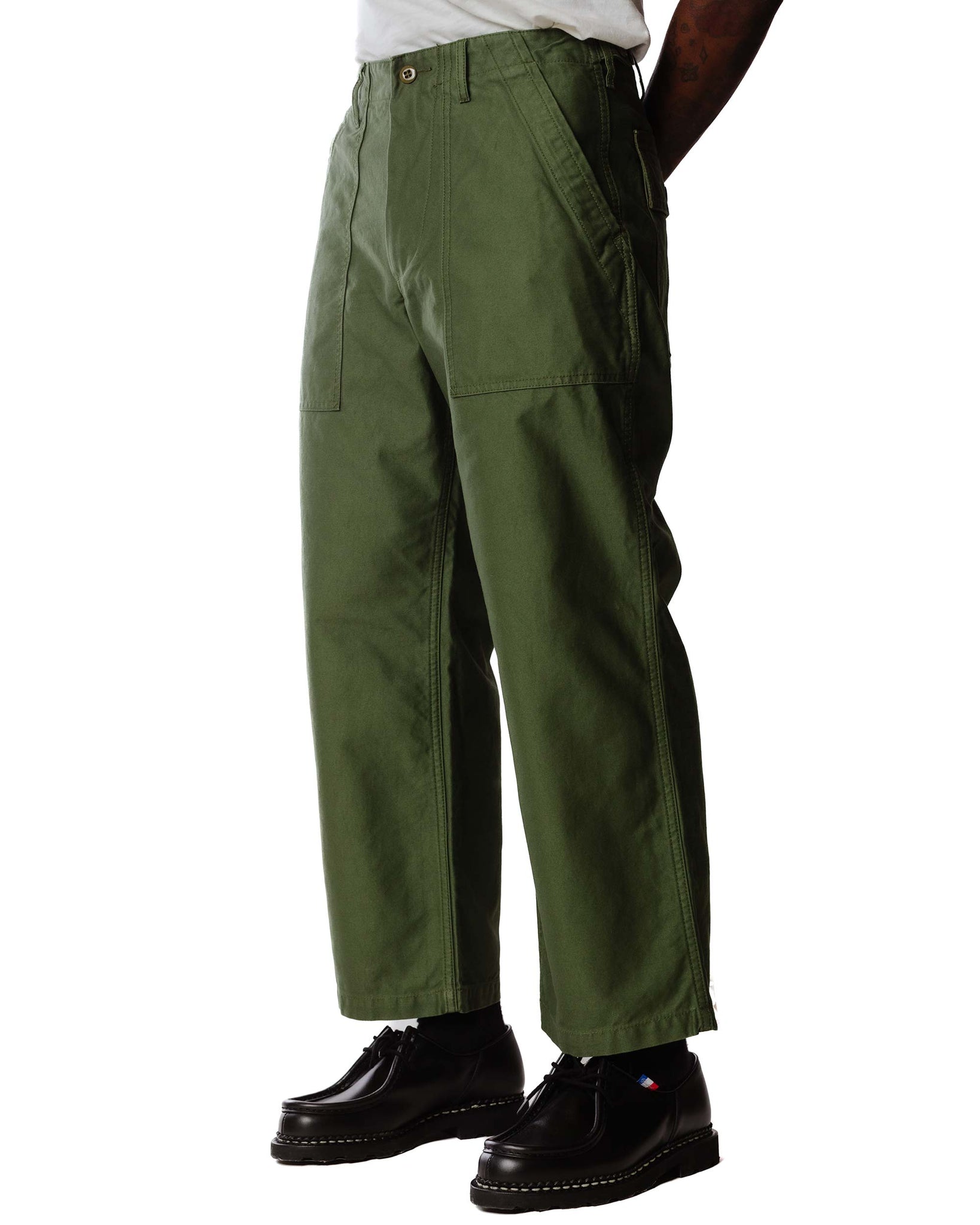 Beams Plus MIL Utility Trousers Olive Model Front