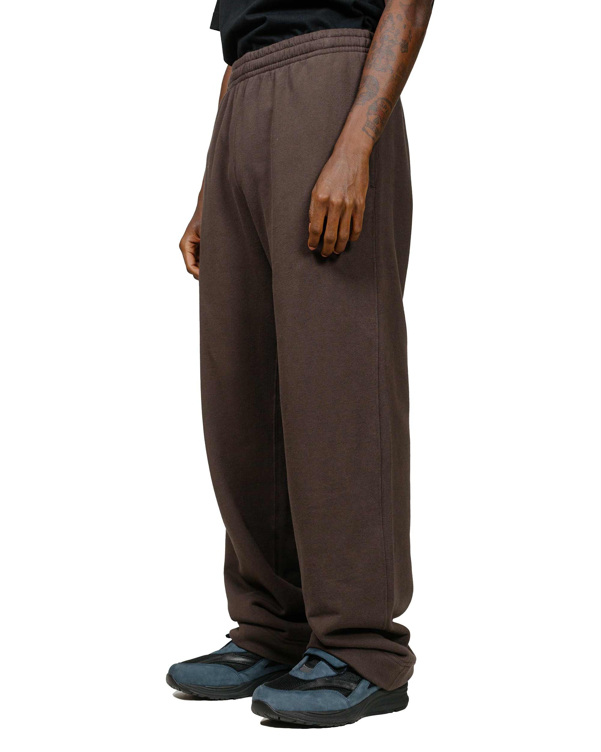 Body of Work Rowan Sweatpants Loam Brown model front