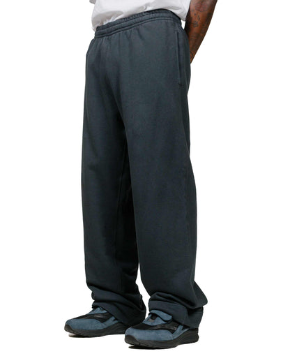 Body of Work Rowan Sweatpants Shale model front