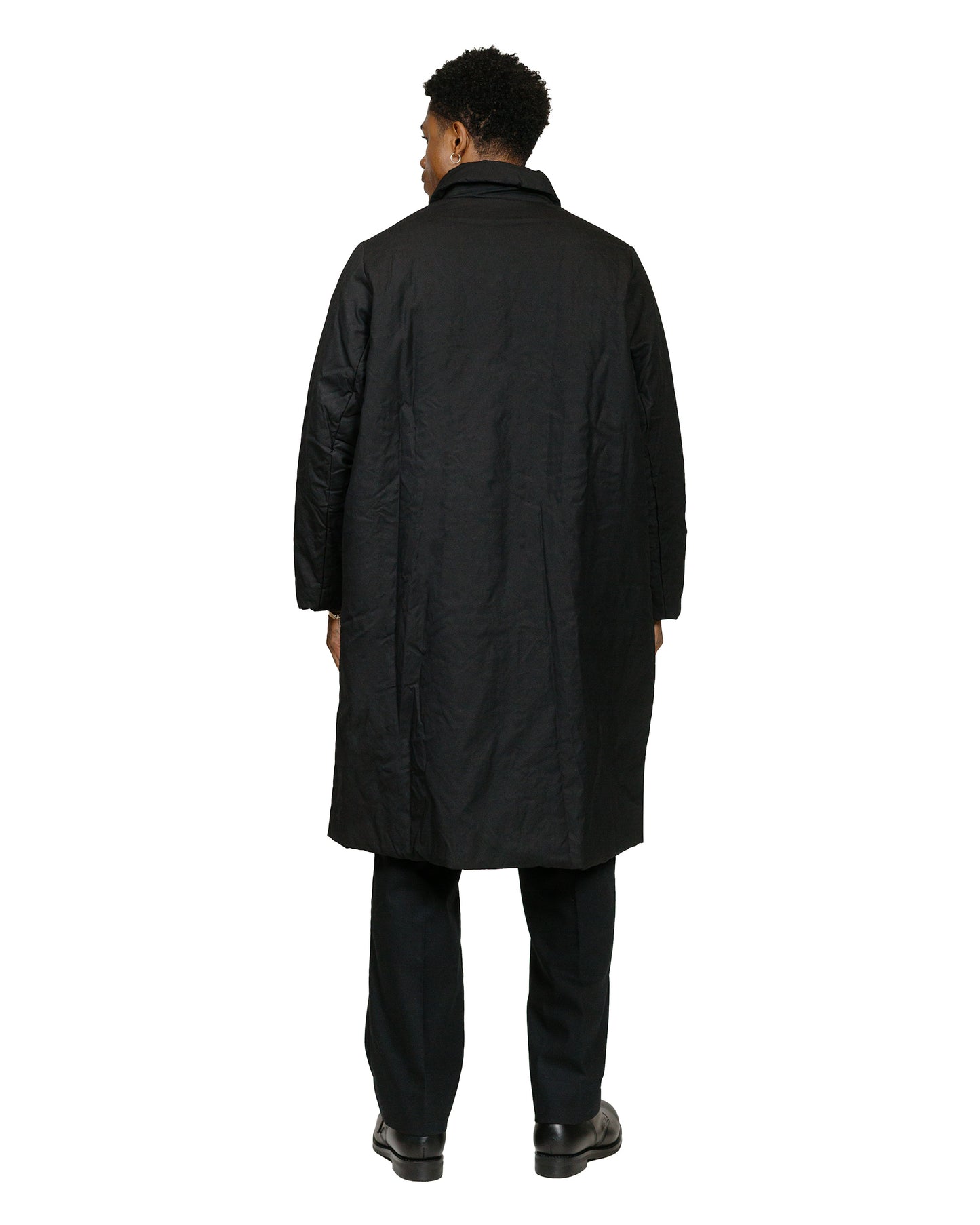 CASEY CASEY Lumi Coat H Wax Black model back