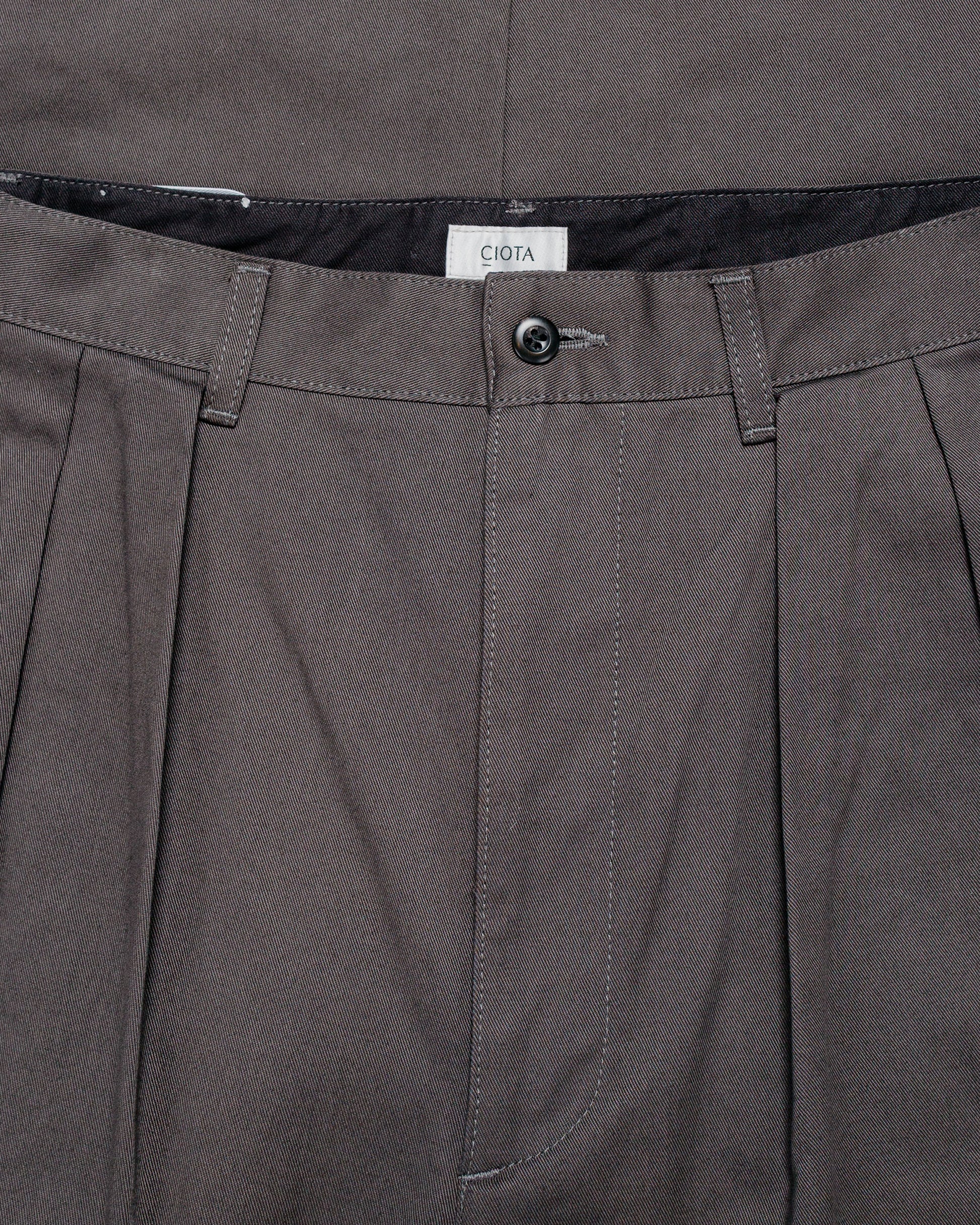 CIOTA 2 Tuck Chino Cloth Pants (Stone Wash) Charcoal Grey