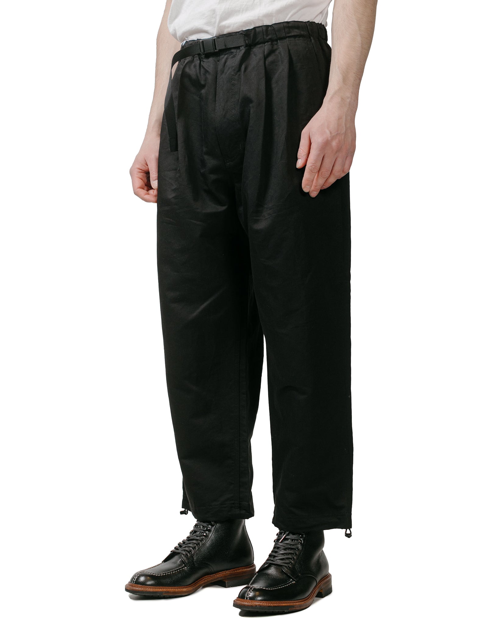 Comme des Garçons HOMME Cotton Linen Pleated Pants Black model front