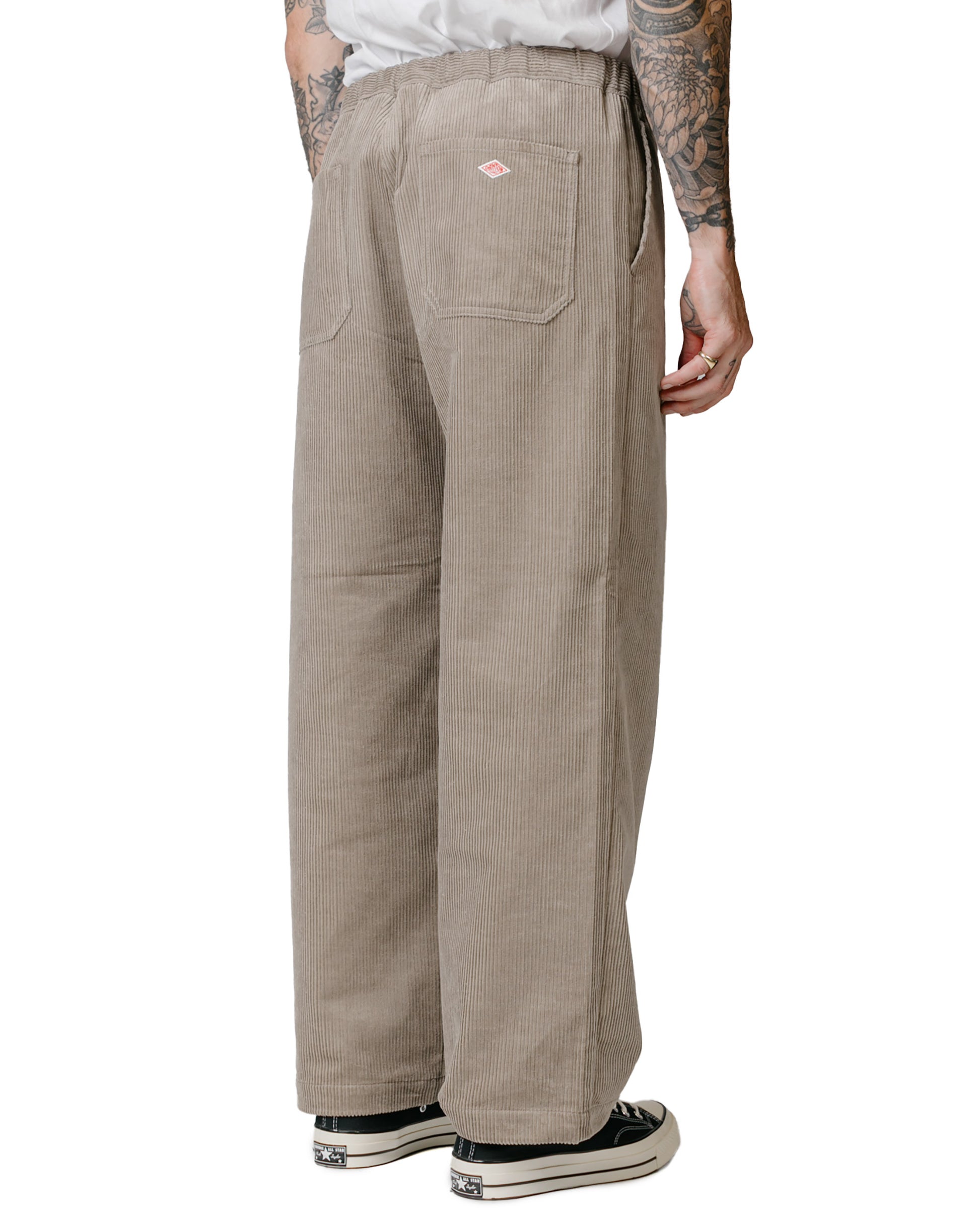 Danton Corduroy Easy Pants Taupe Grey Model BAck