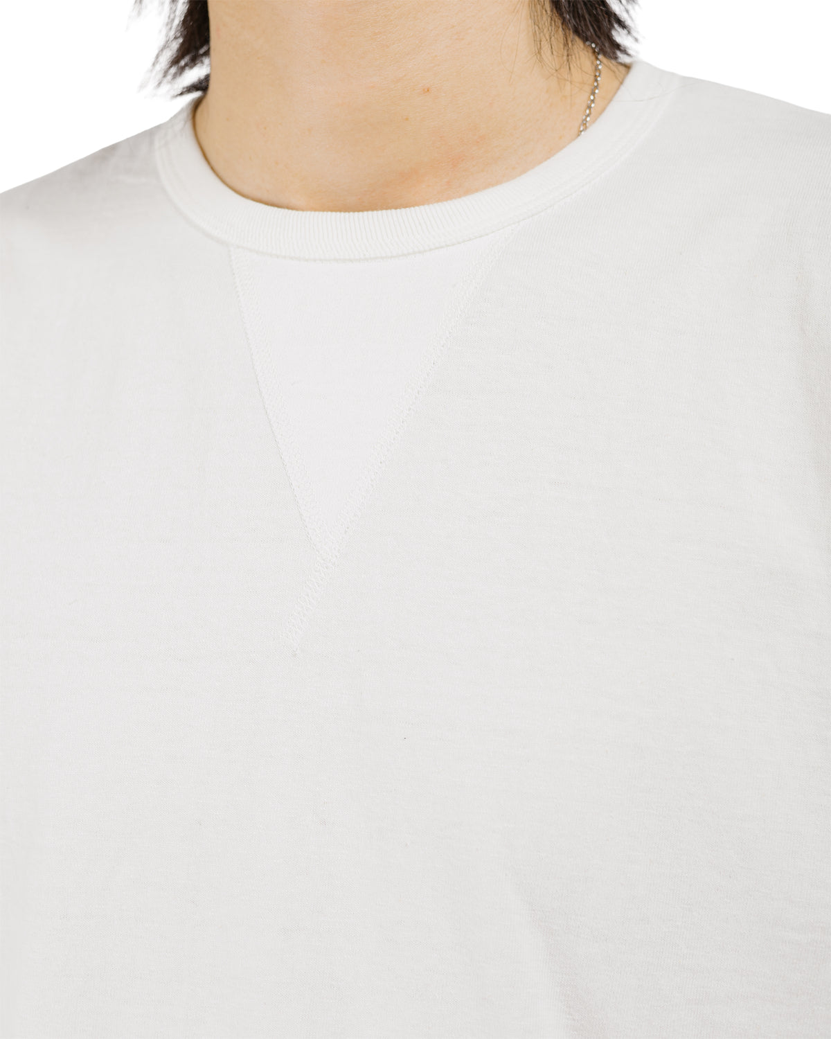 Denime Lot. 275 Front V Crew Neck T-Shirt Solid Color Off White
