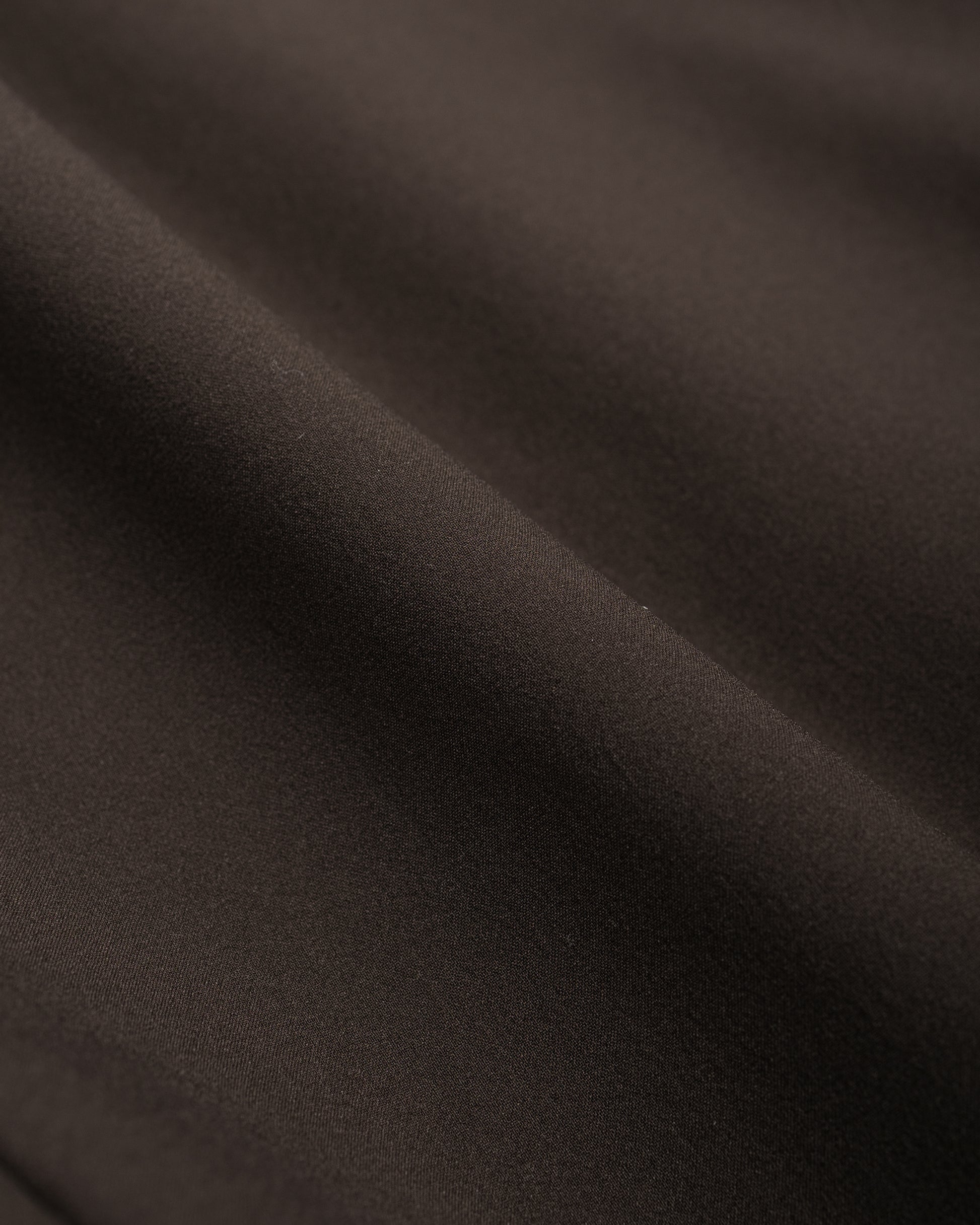 Goldwin One Tuck Light Stretch Shorts Jet Brown