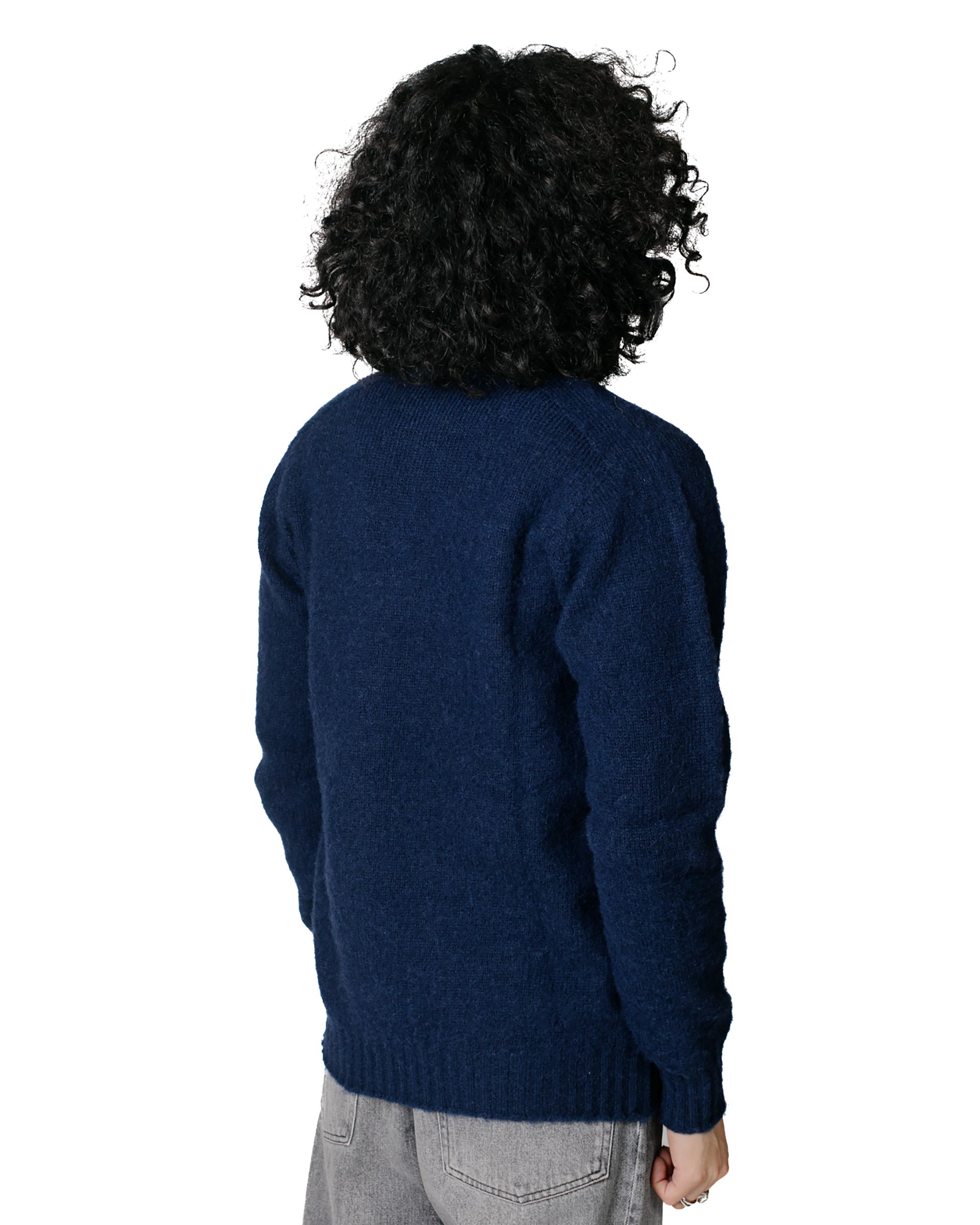 Howlin' Shaggy Bear V Neck Navy Model Back