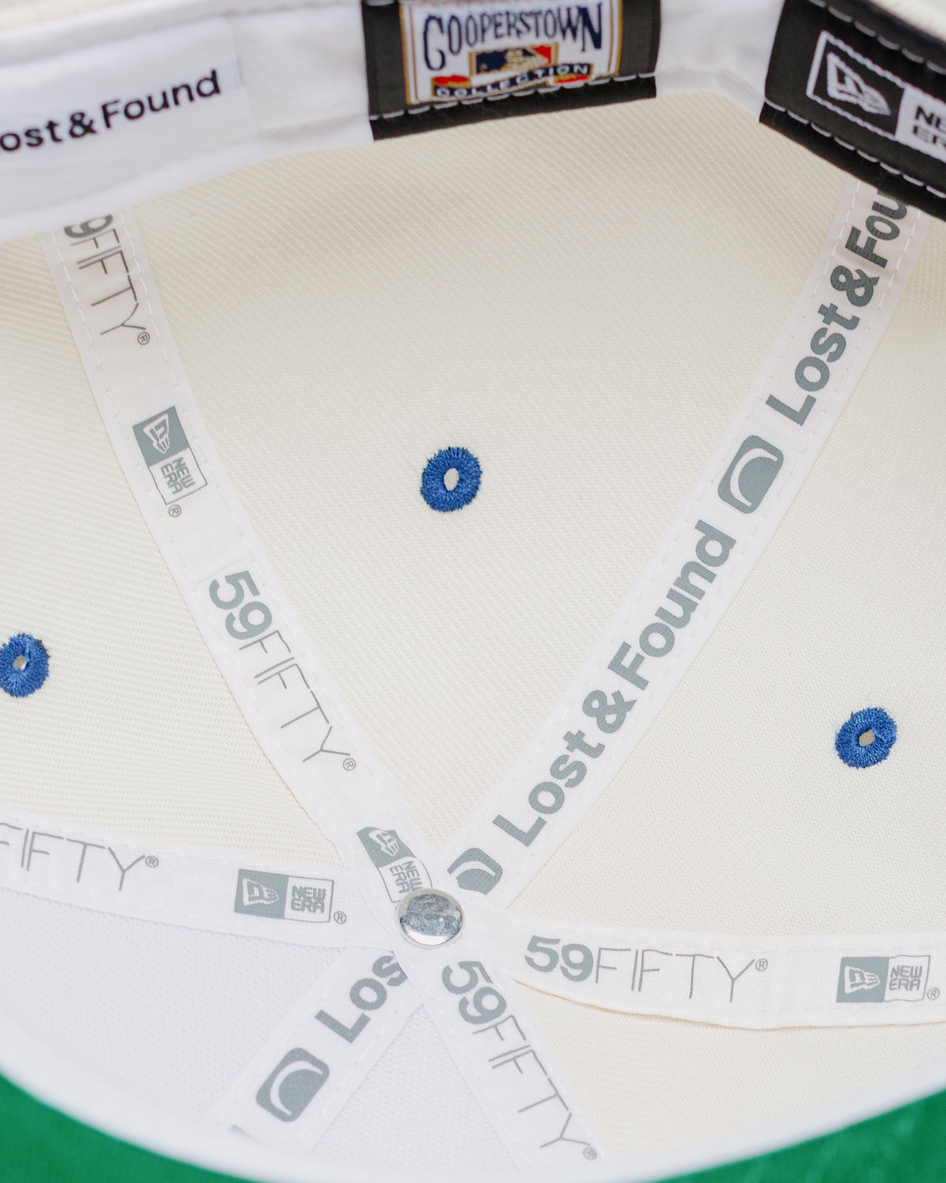 Lost & Found / MLB© - Toronto Blue Jays New Era Fitted Off White/Royal