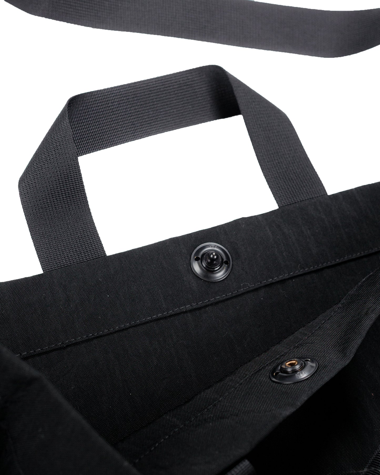 MAN-TLE R0B1 'Multi Handle Tote' Black Nylon