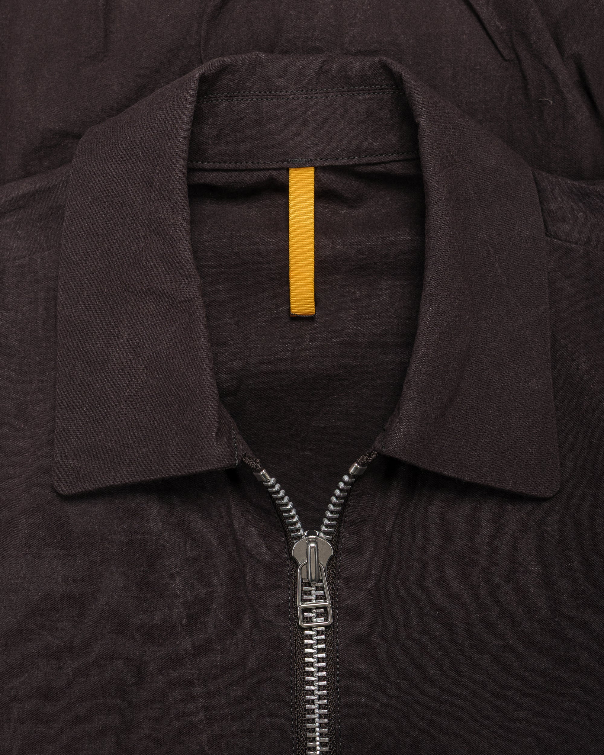 MAN-TLE R0S3 'Scoop Shirt' Earth Wax