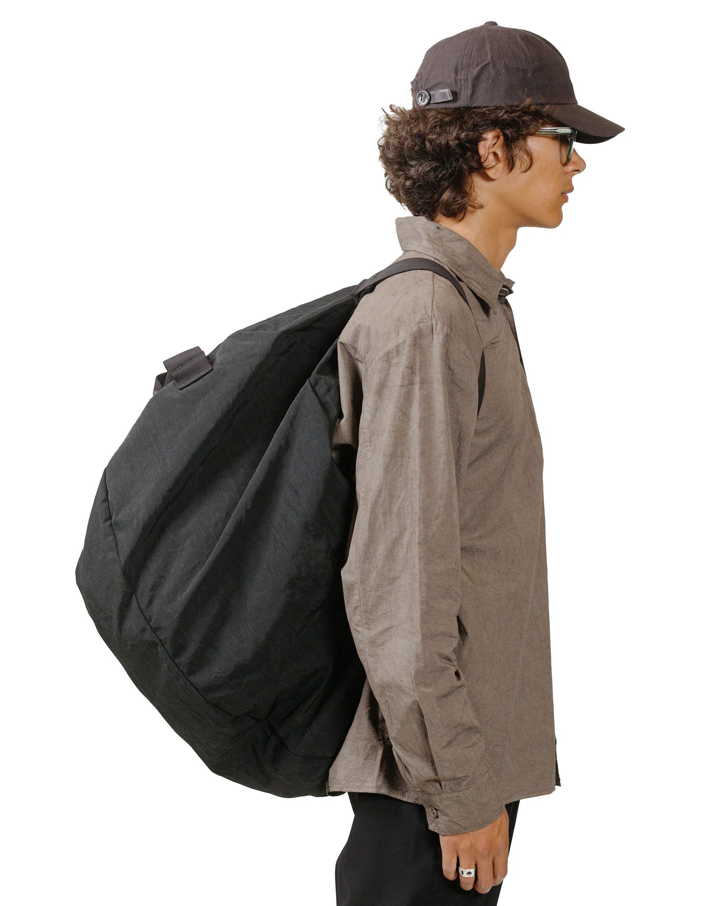 MAN-TLE R17 Gear-3 Black Nylon Messenger side