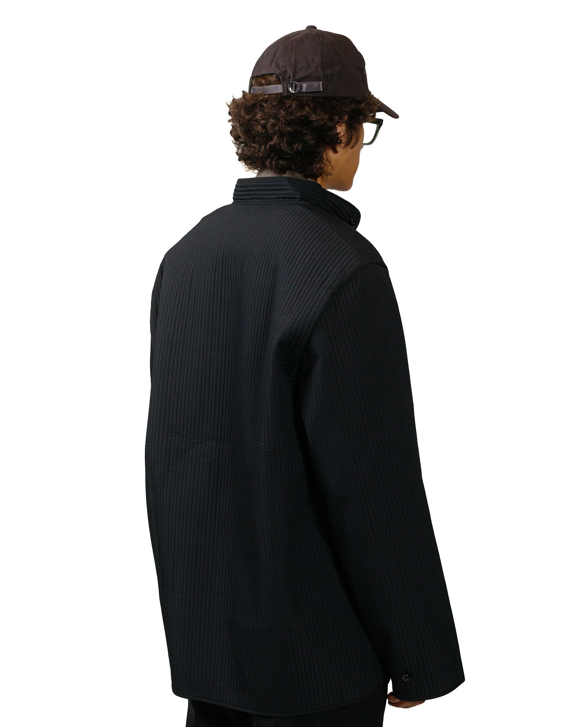 MAN-TLE R17 Outer-4 Black Nubi model back