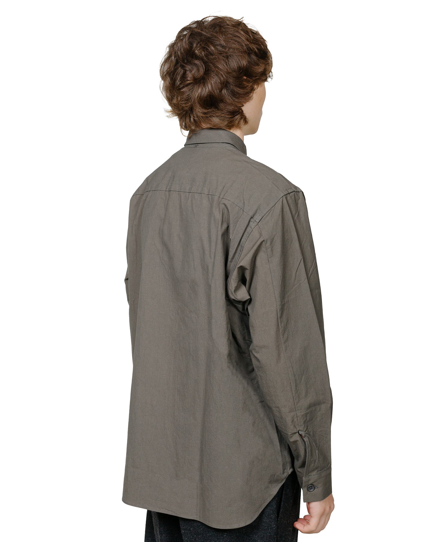 MAN-TLE R17 Shirt-8 Bark Weather model back