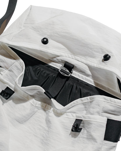 MAN-TLE R19 Gear-4 Mini Messenger White Nylon