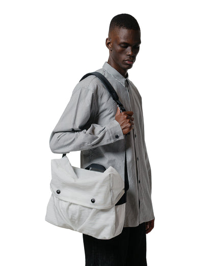MAN-TLE R19 Gear-4 Mini Messenger White Nylon