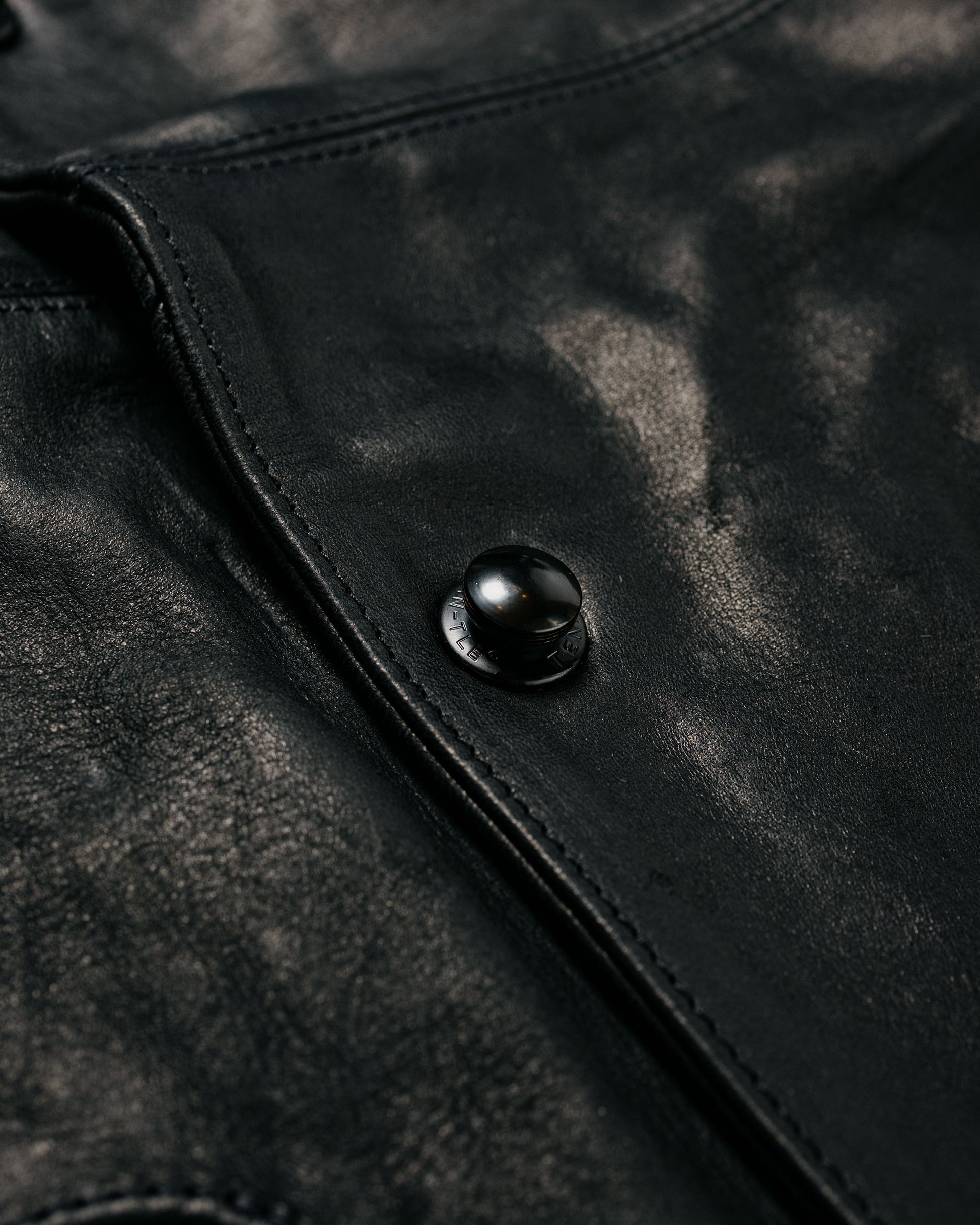 MAN-TLE R21 Leather-3 Boat Shirt Black Hide