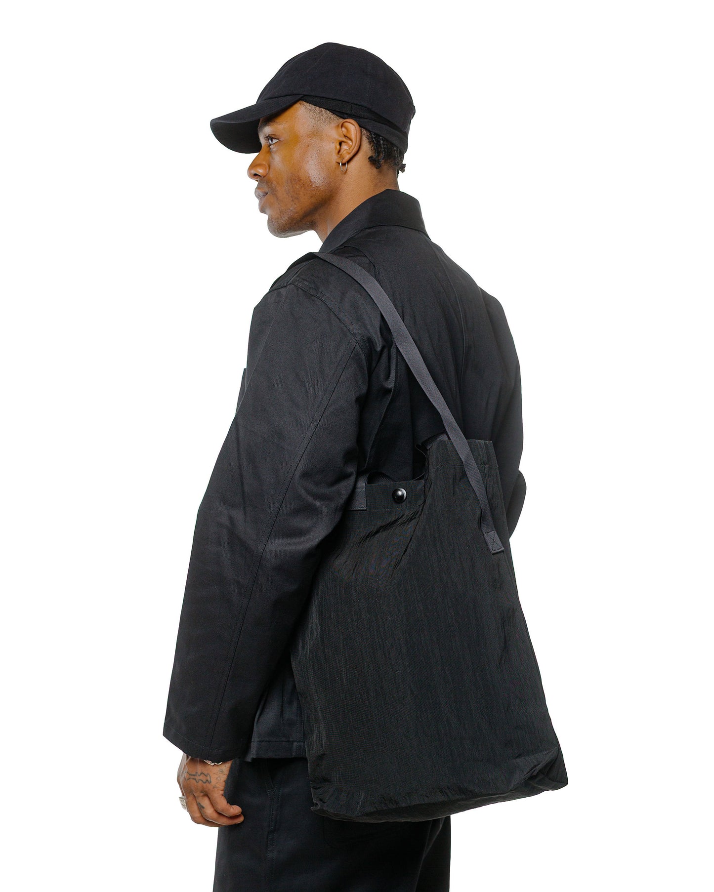 MAN-TLE R0B1 'Multi Handle Tote' Black Nylon