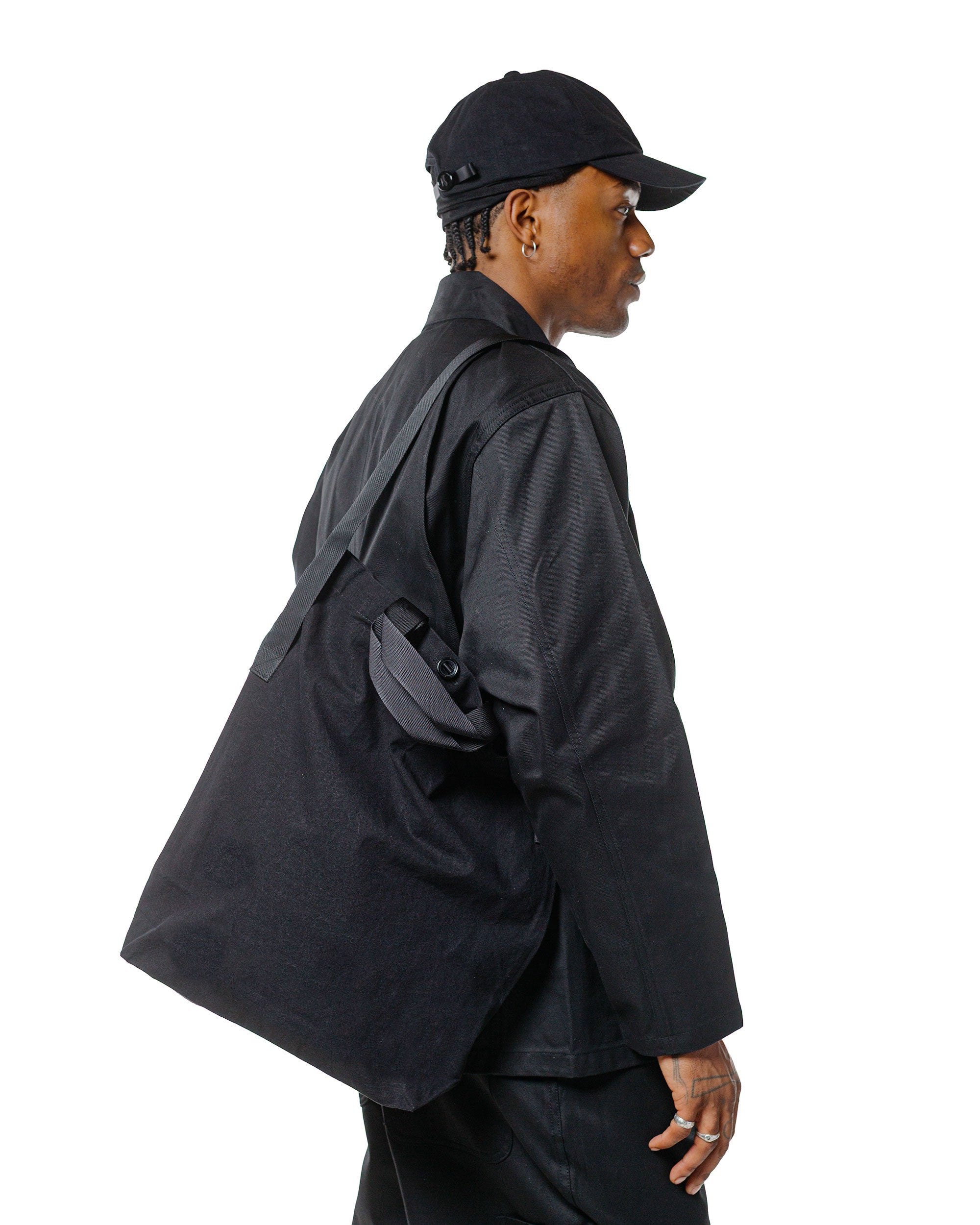 MAN-TLE R0G2 'Snap Messenger' Black Nylon