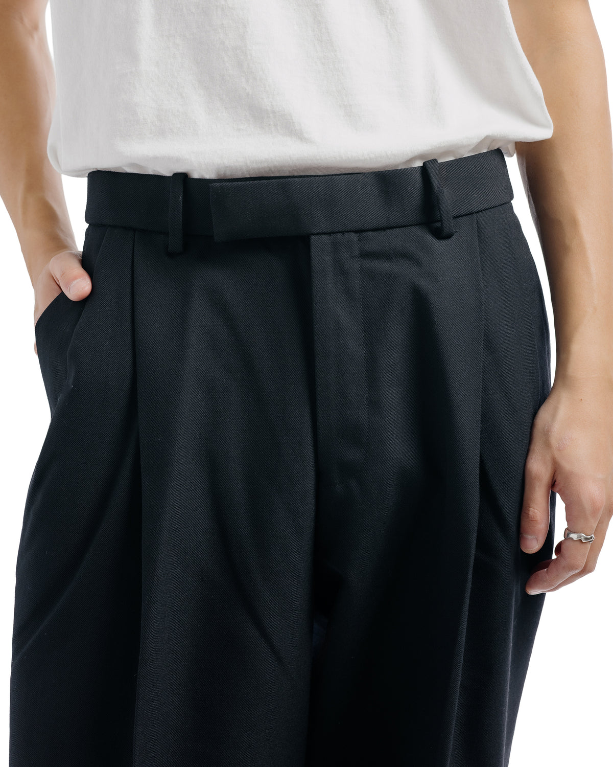 MARKAWARE Double Pleated Semi Easy Trousers Organic Wool Survival Cloth Black