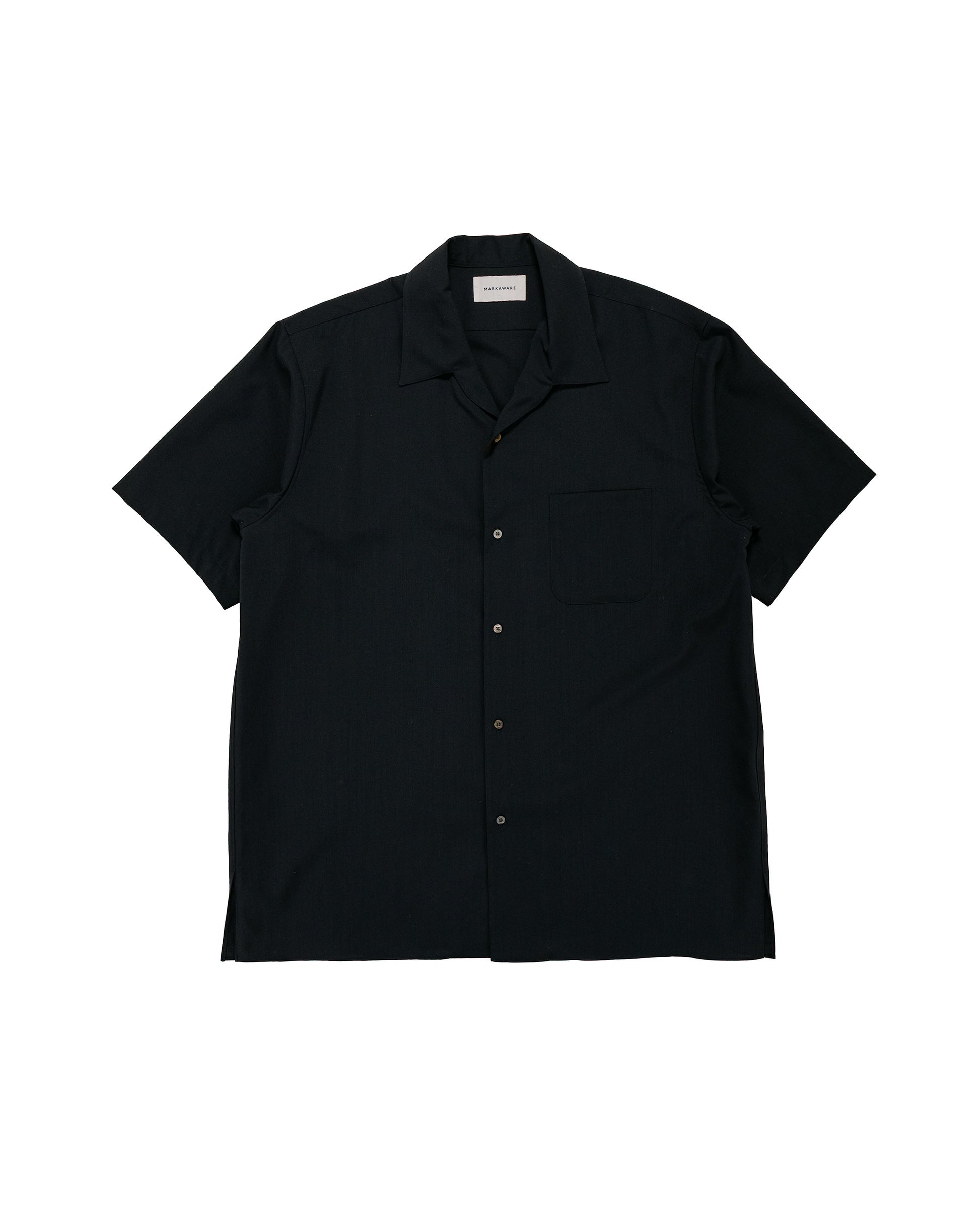 MARKAWARE Italian Open Collar S/S Shirt Organic Wool 2/80 Tropical Black