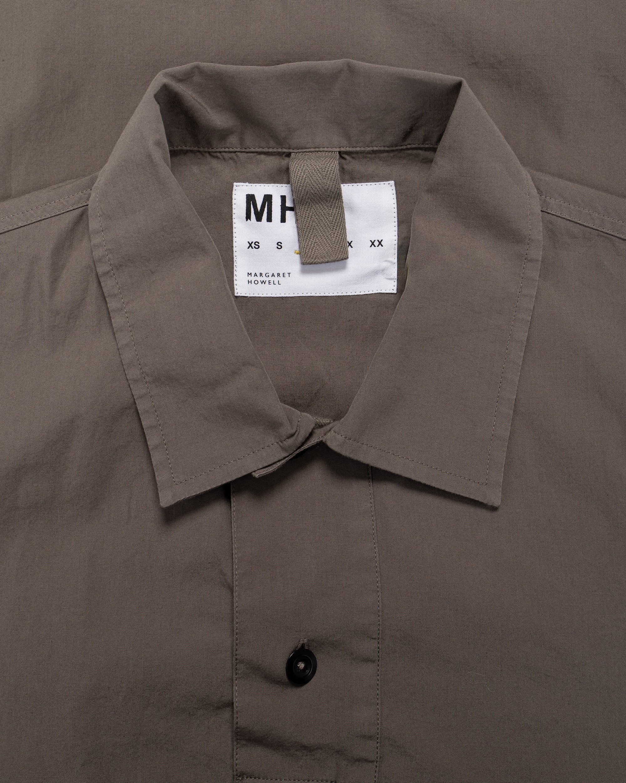 MHL オフセット プラケット ポロ ウォッシュド コットン ポプリン モール