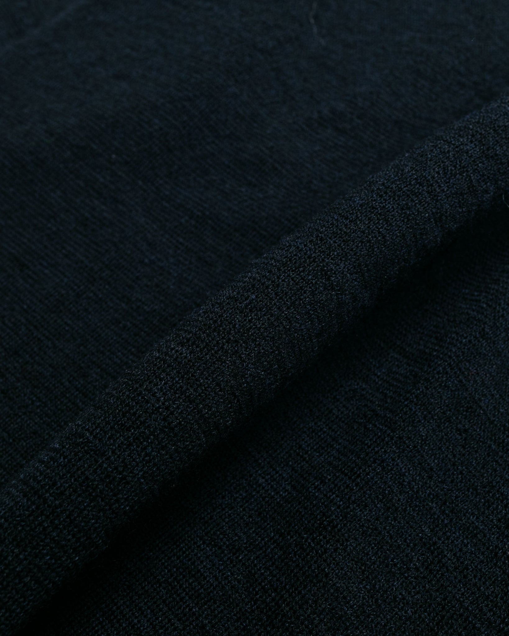 MHL Oversized Knitted Polo Dry Wool Ink fabric