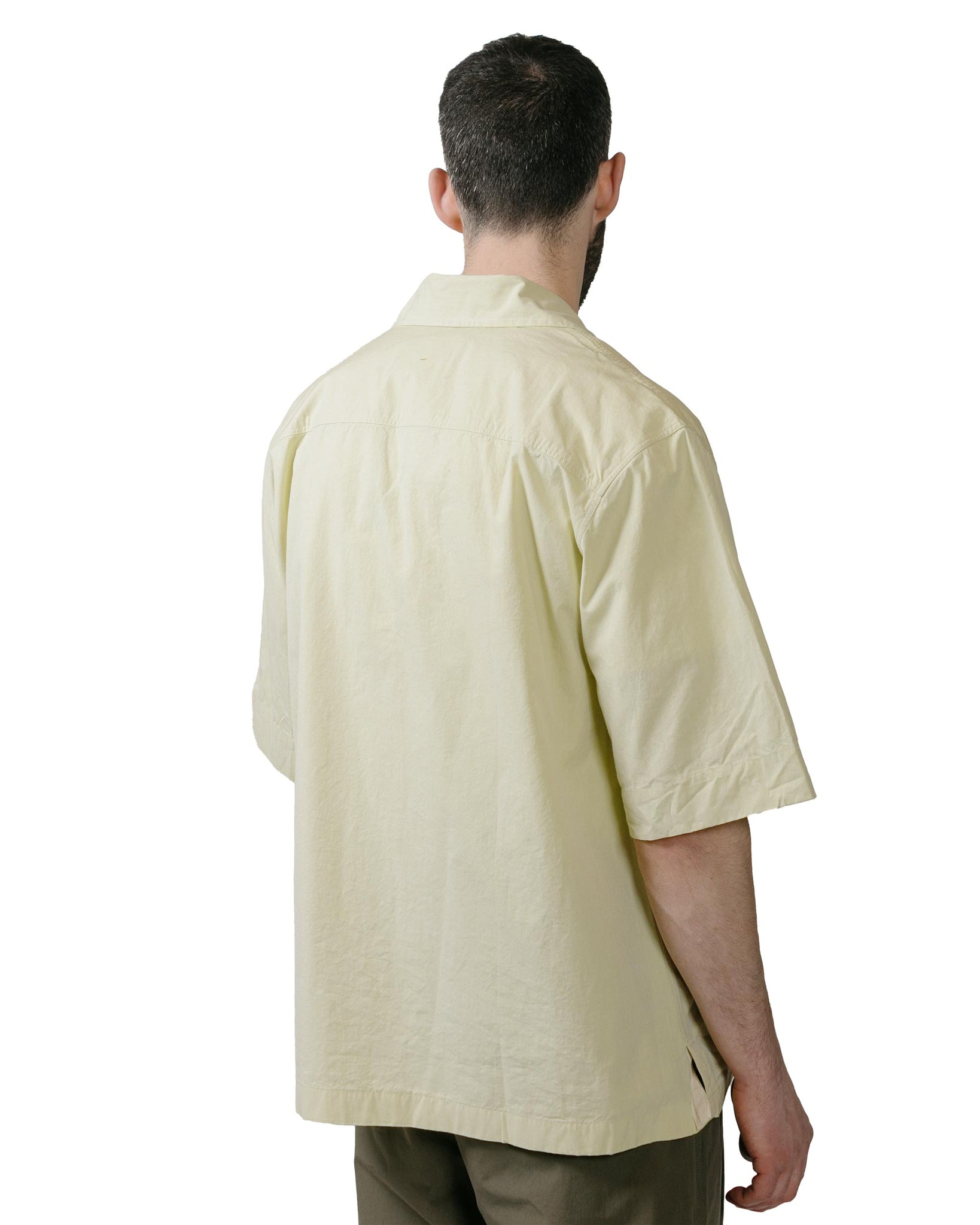 MHL SS Flap Pocket Shirt Yarn Dye Cotton Canvas Pale Yellow model back