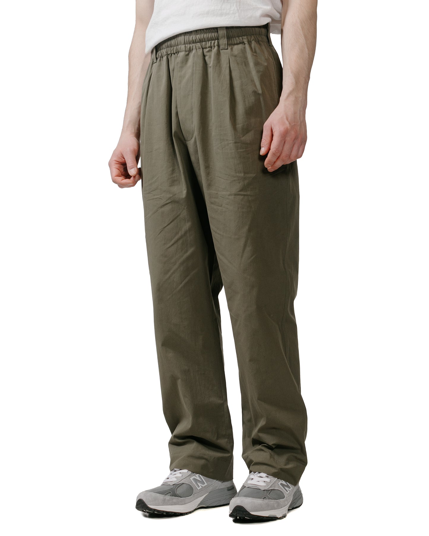 Margaret Howell Pull On Trouser Dense Cotton Poplin Khaki Green model front