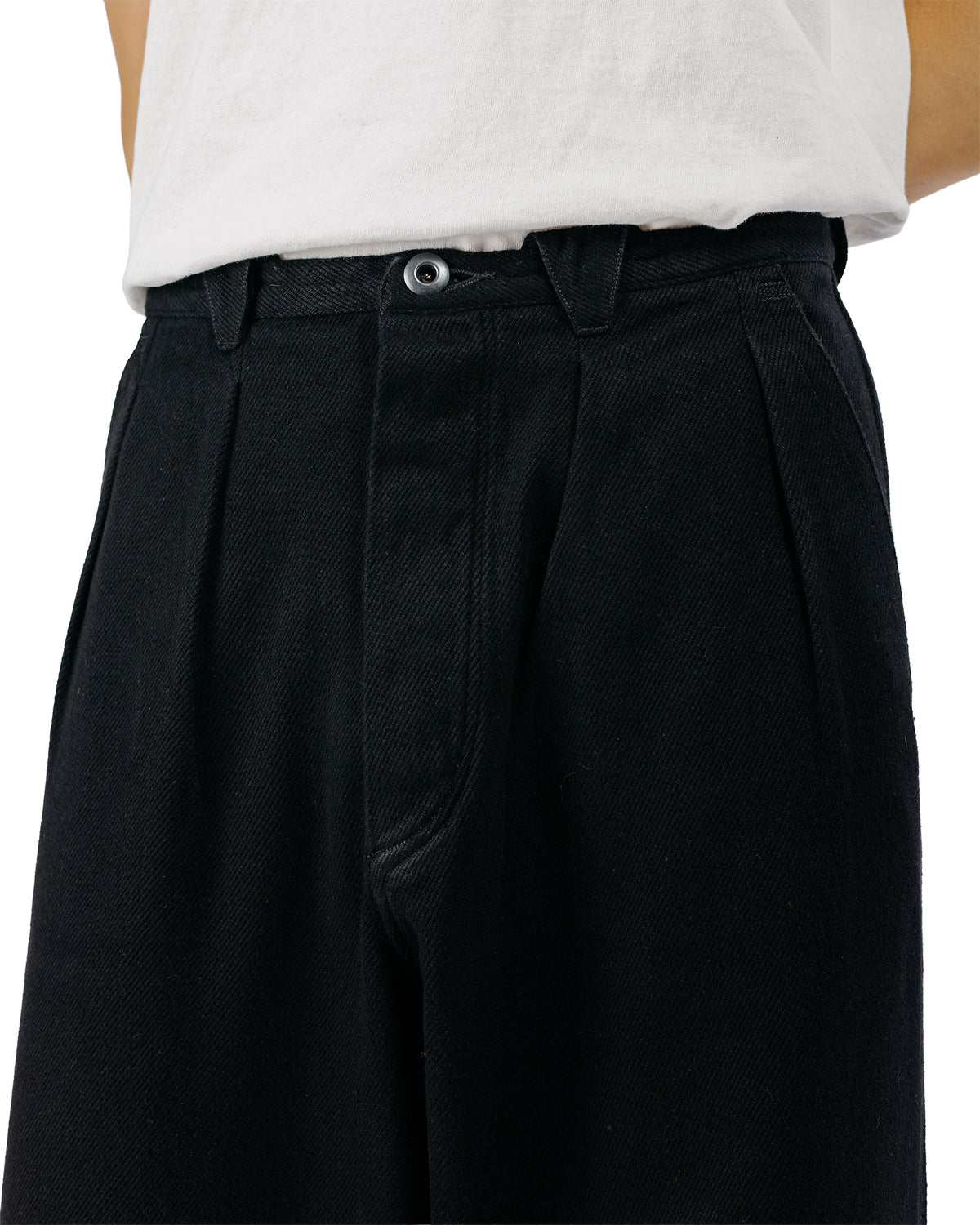 MotivMfg Pleat Denim Trousers Tailorable Denim/Black