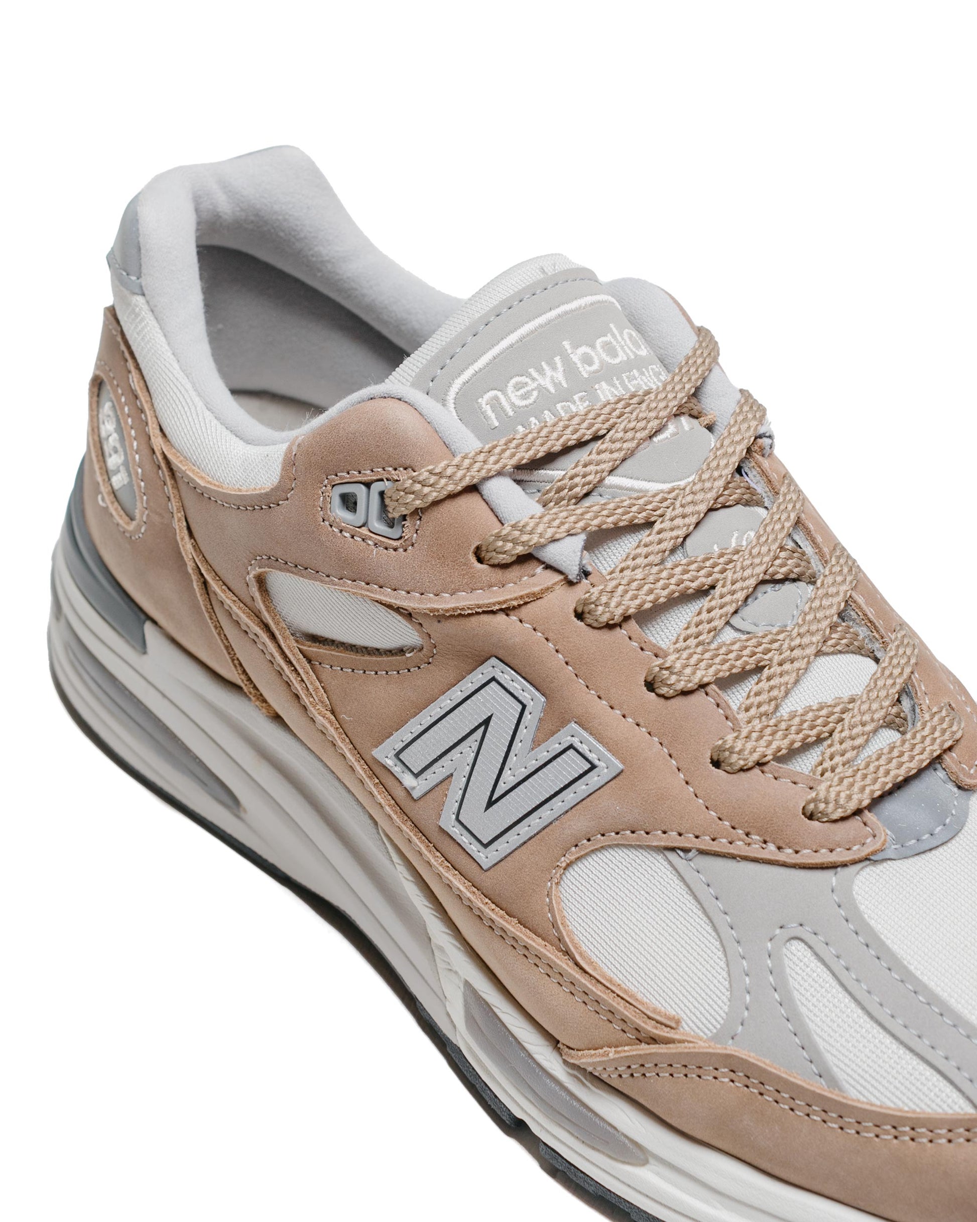 New Balance U991TB2 Coco Mocca close