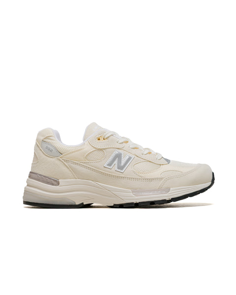 New Balance U992 MC “Calcium/Raw Cashew” New Balance U992MC Calcium/Raw Cashew