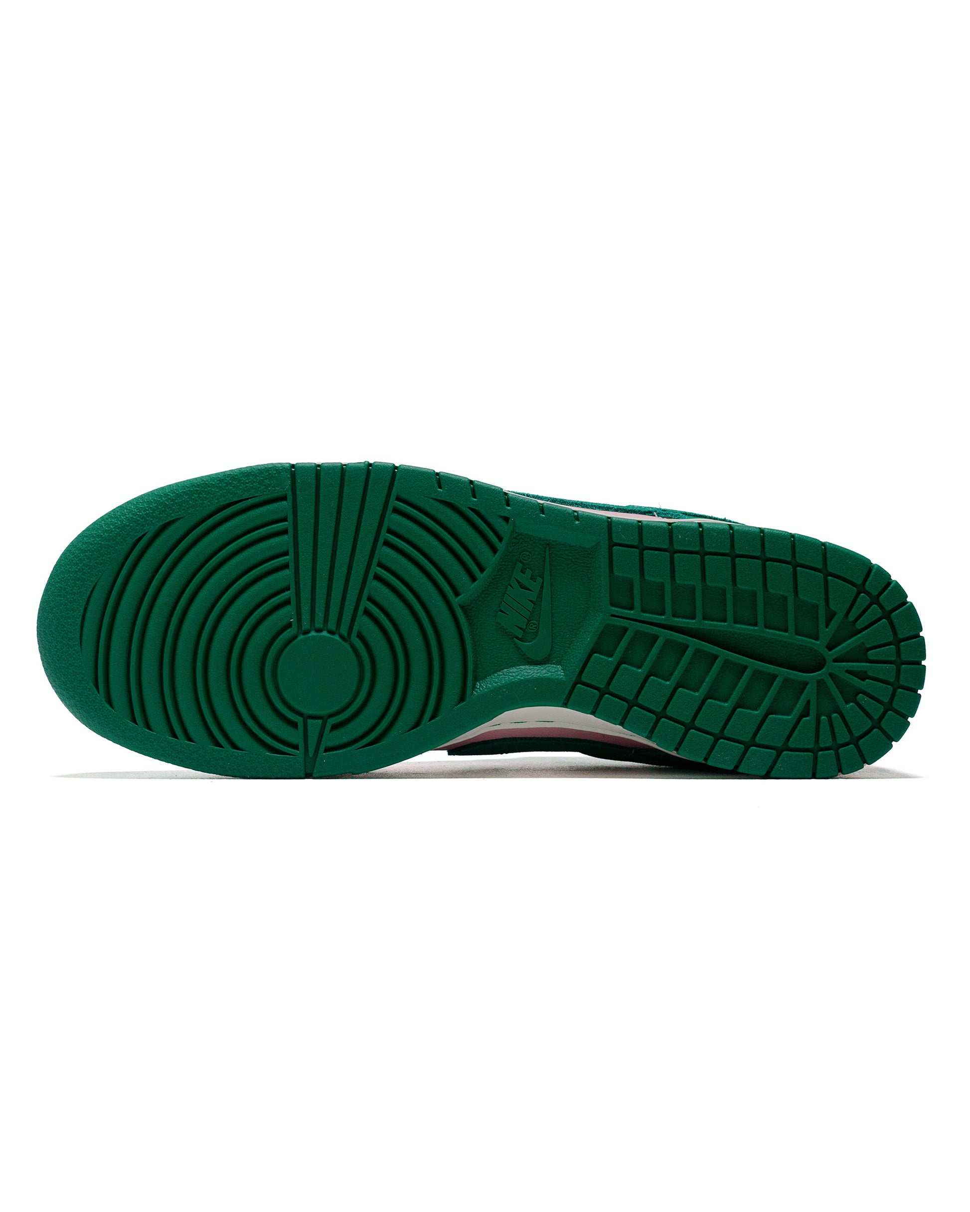 Nike Dunk Low Retro SE Medium Soft Pink/Sail/Malachite sole