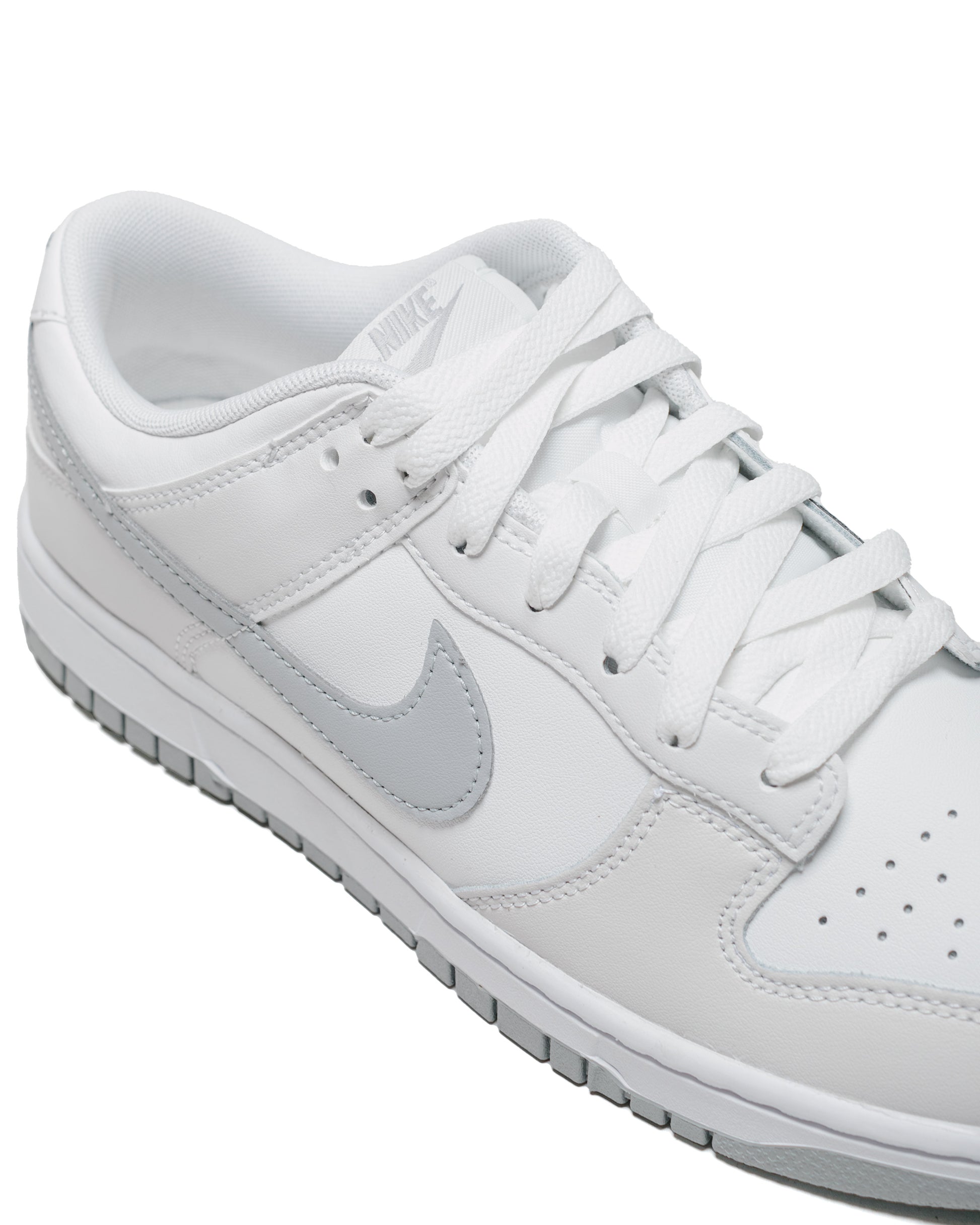 Nike Dunk Low Retro Summit White/Light Smoke Grey close