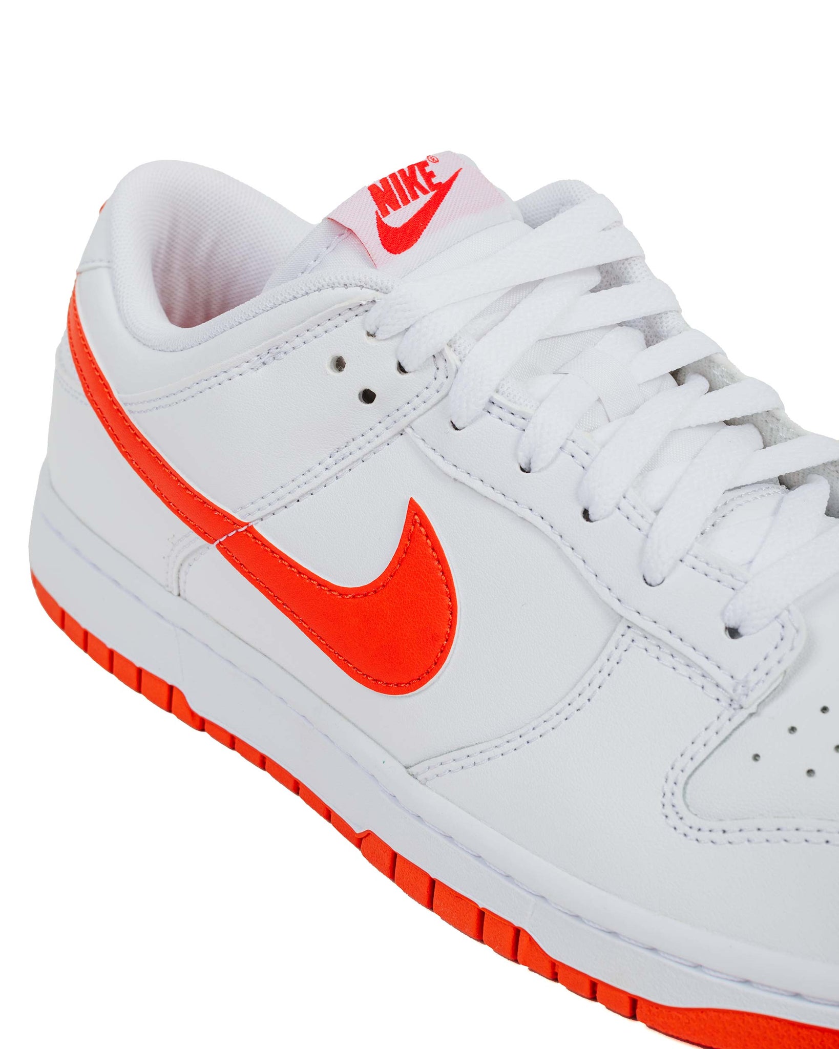 Nike Dunk Low Retro WhitePicante Red Close Detail