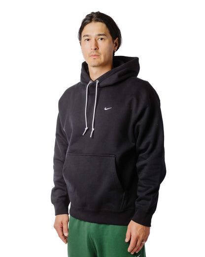 Nike Solo Swoosh Fleece Pullover Hoodie Black Model Close Front