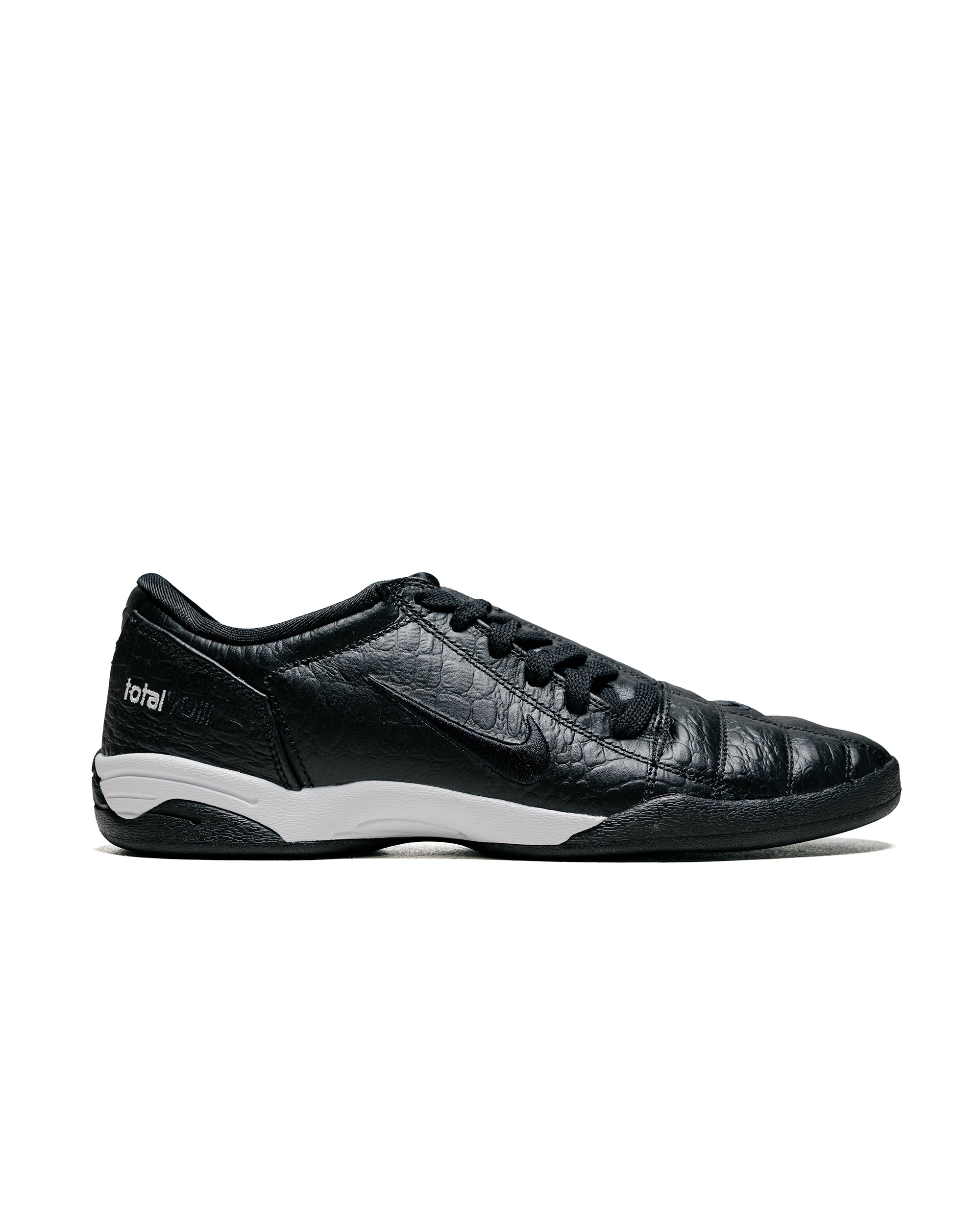 NikeTotal90Black_White-1.jpg?v