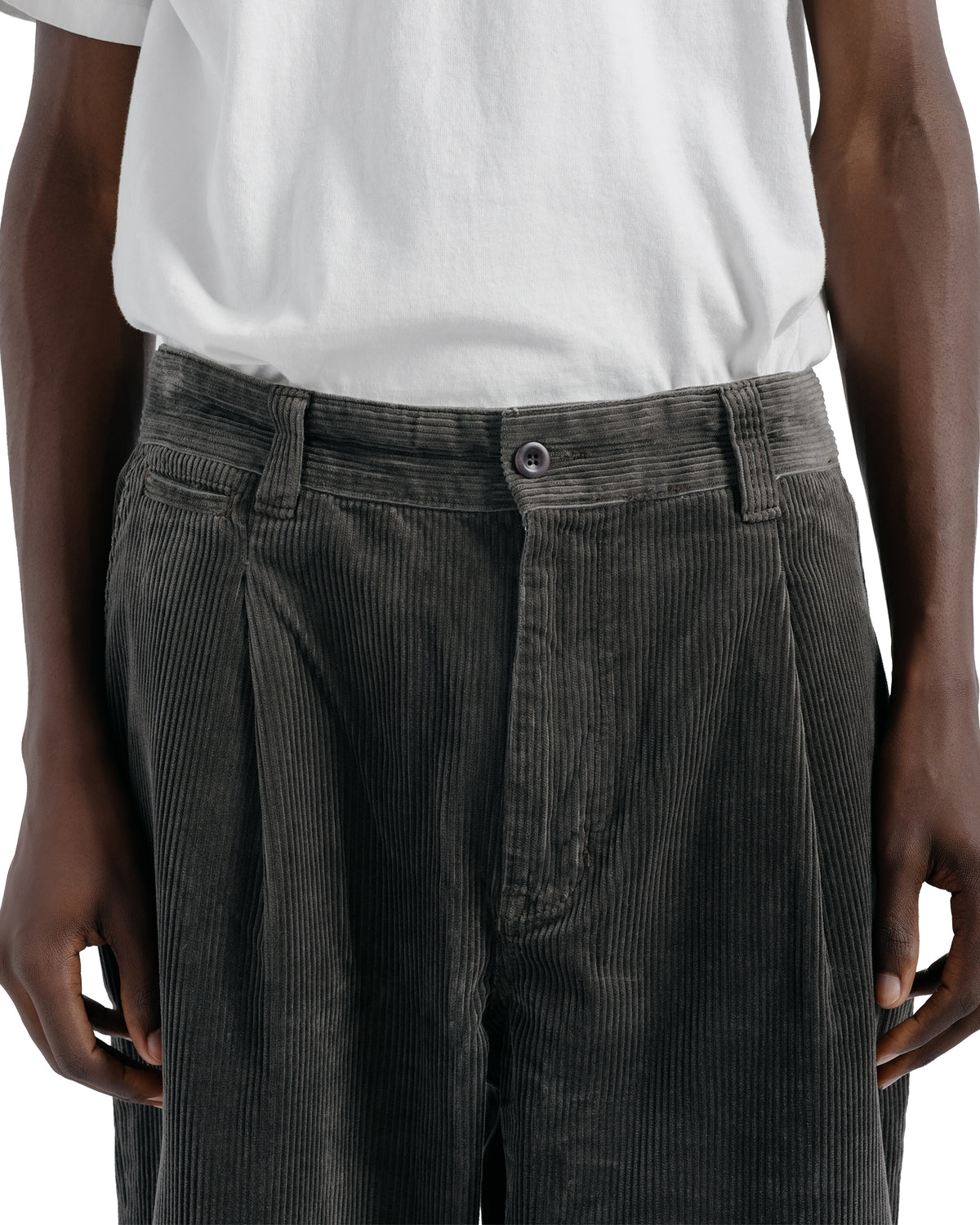 Norse Projects Volda Pleated Wide Wale Corduroy Trouser Beluga
