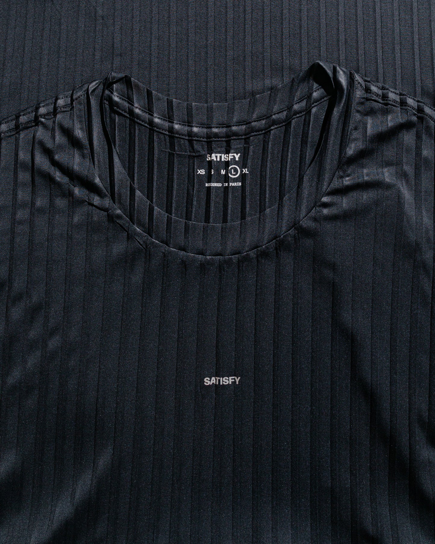 SATISFY AuraLite Pleated Long Tee Black