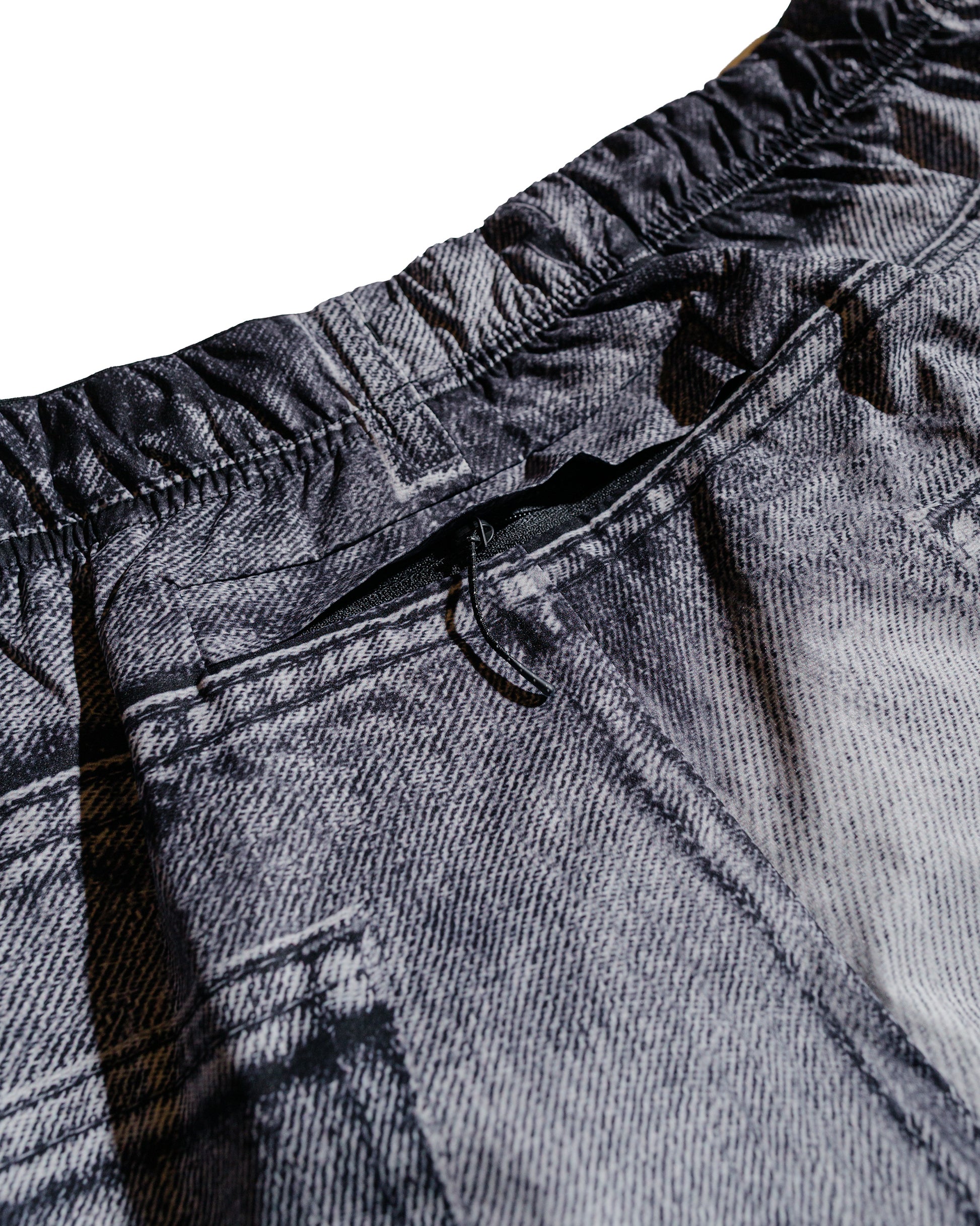 SATISFY PeaceShell 5" Unlined Shorts Black Denim