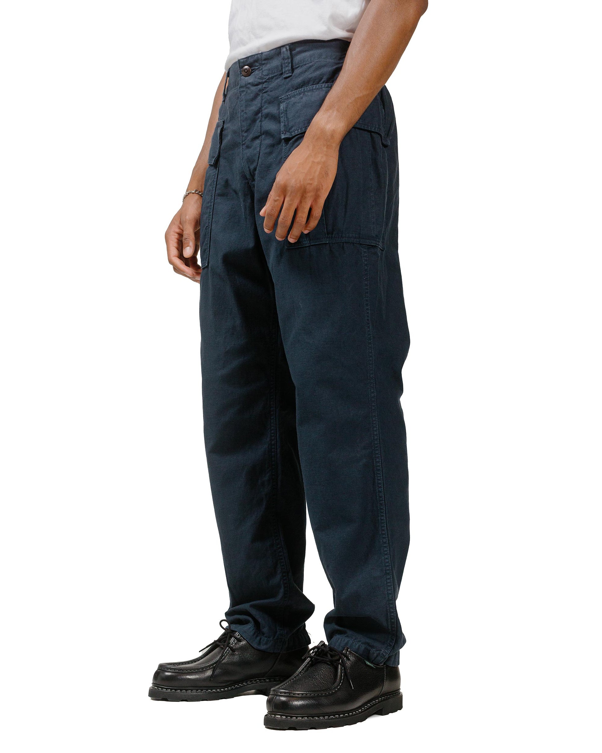 Sage de Cret Cotton/Linen Back Satin Pegtop Military Pants Navy model front